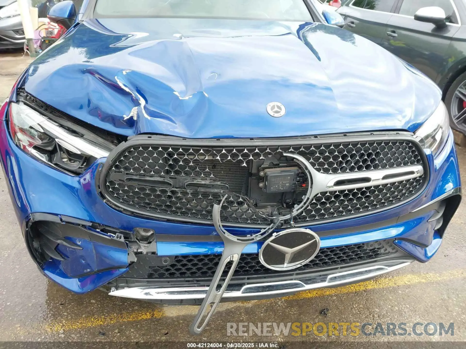 6 Photograph of a damaged car W1NKM4HB7PF049335 MERCEDES-BENZ GLC 300 2023