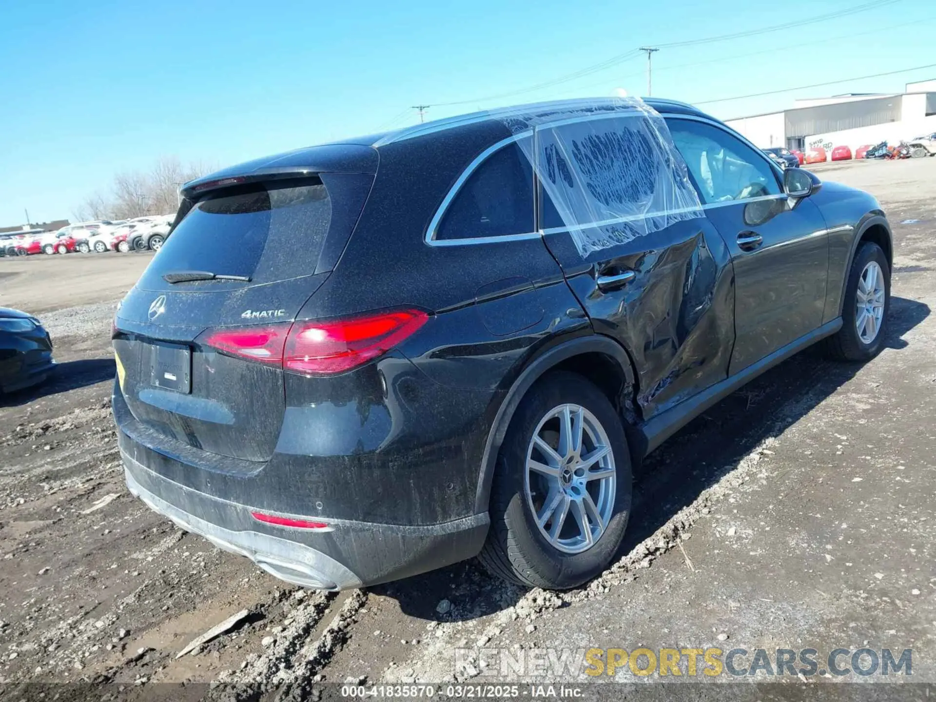 4 Photograph of a damaged car W1NKM4HB8PU023922 MERCEDES-BENZ GLC 300 2023