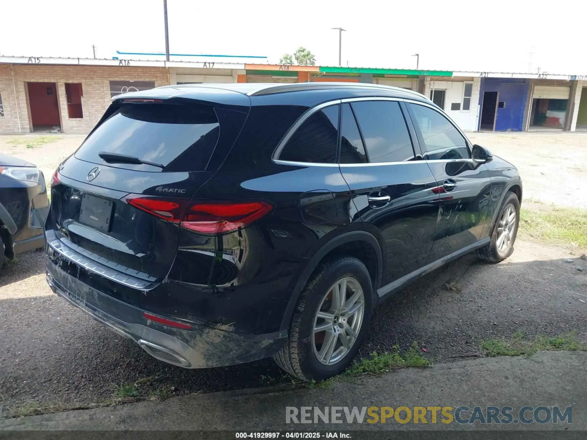4 Photograph of a damaged car W1NKM4HB8PU033947 MERCEDES-BENZ GLC 300 2023