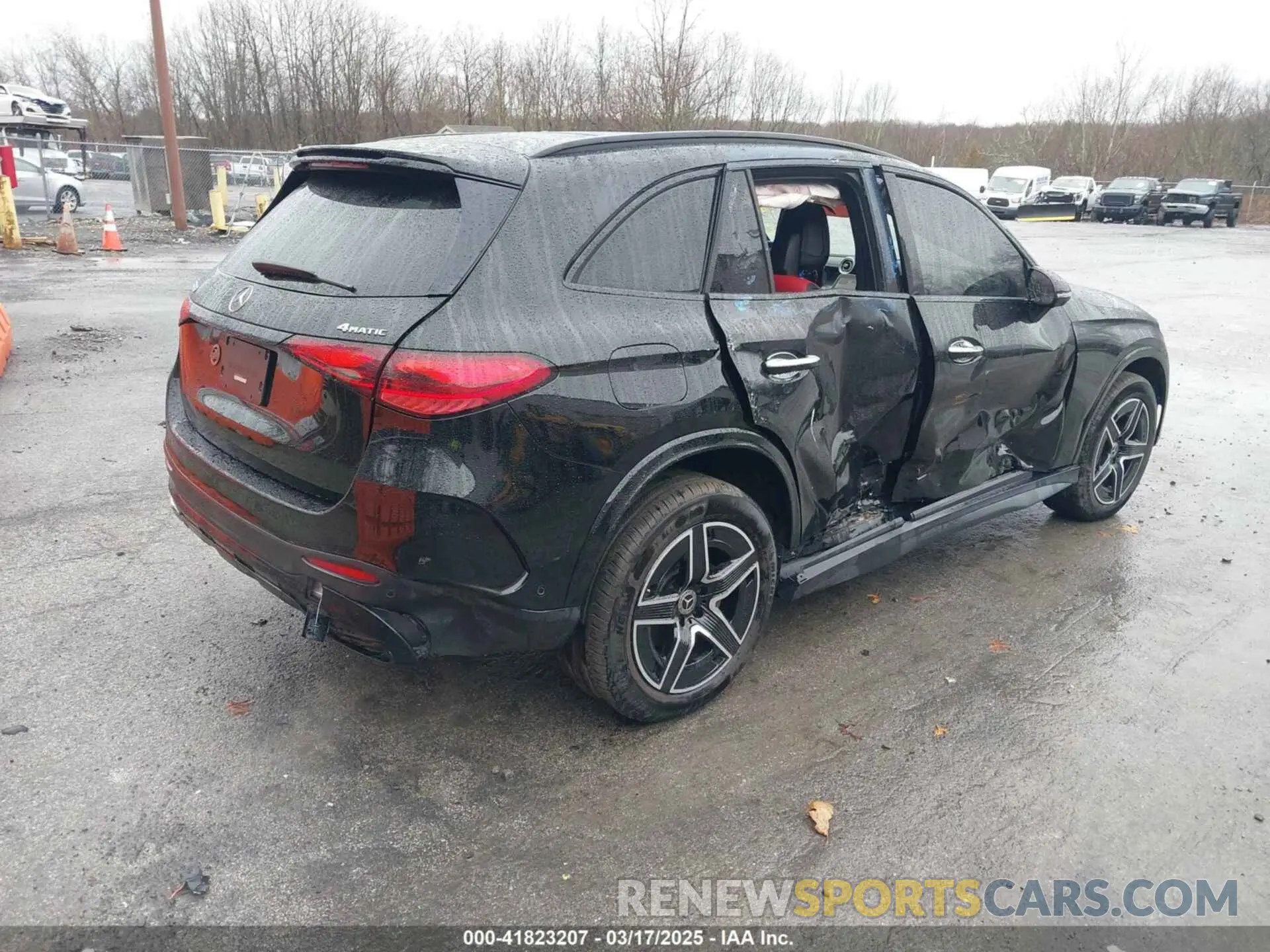4 Photograph of a damaged car W1NKM4HB9PU029891 MERCEDES-BENZ GLC 300 2023