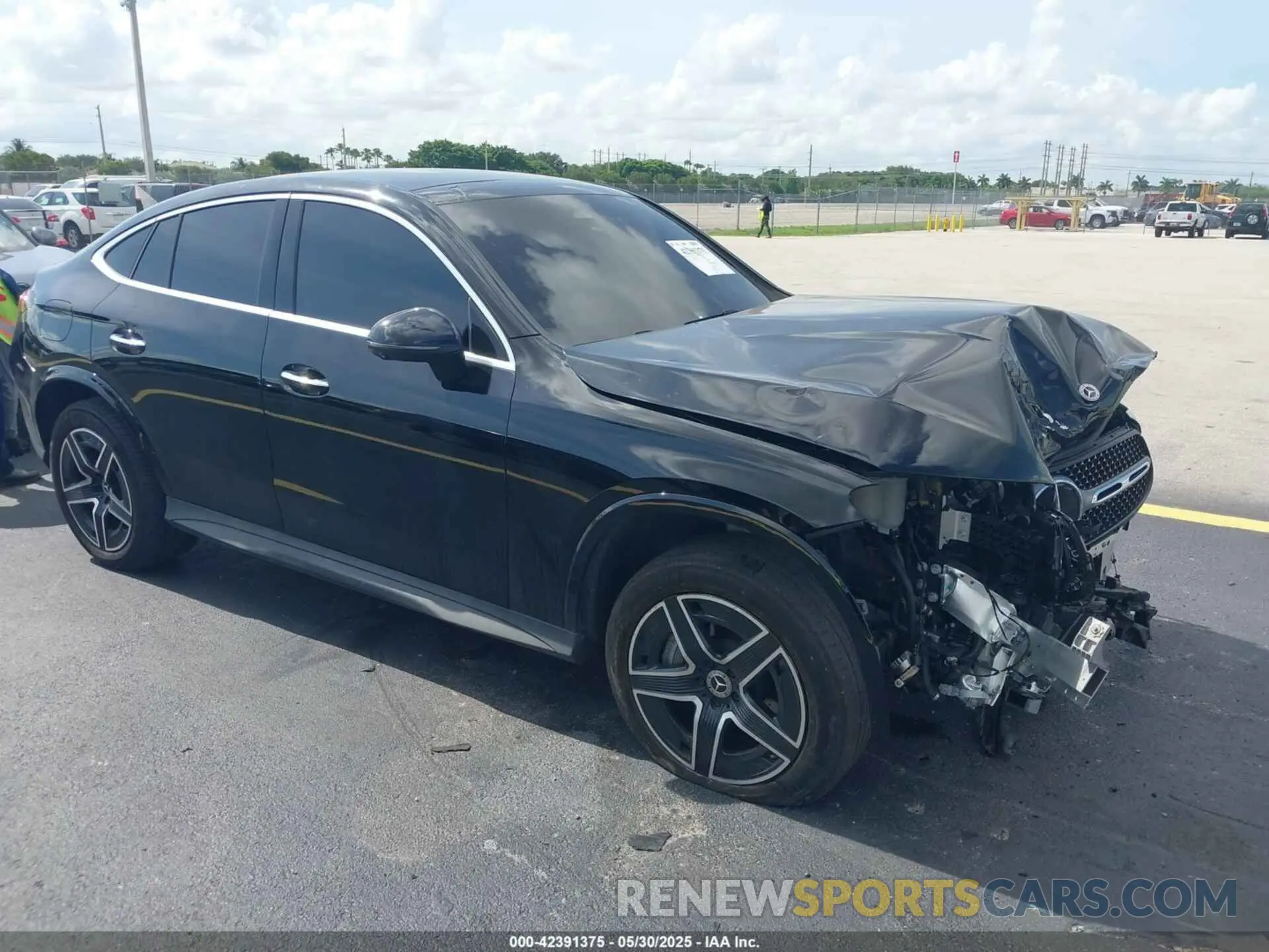 1 Photograph of a damaged car W1NKJ4HB3RF110904 MERCEDES-BENZ GLC 300 2024