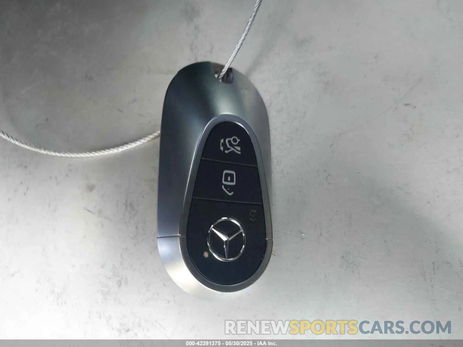 11 Photograph of a damaged car W1NKJ4HB3RF110904 MERCEDES-BENZ GLC 300 2024