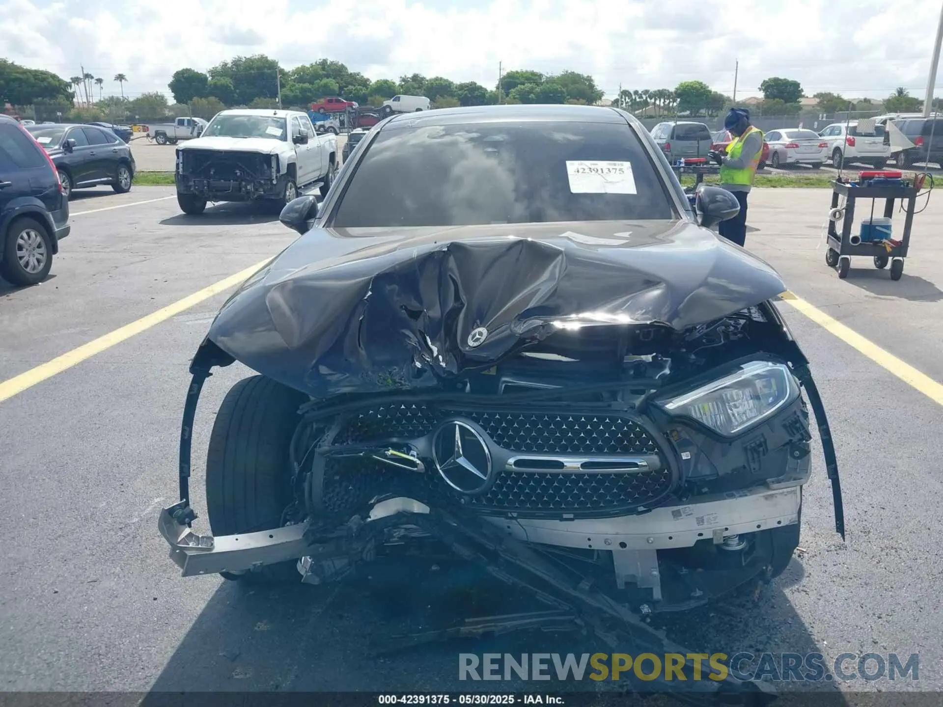 13 Photograph of a damaged car W1NKJ4HB3RF110904 MERCEDES-BENZ GLC 300 2024