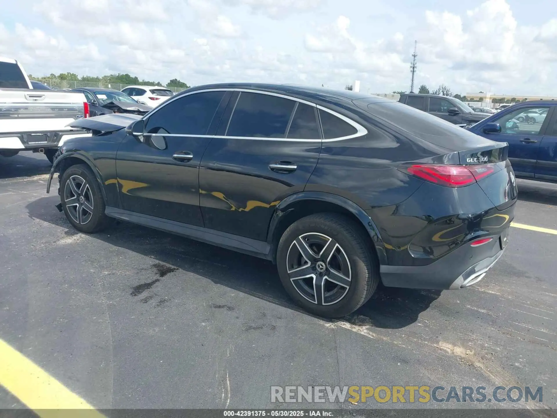 3 Photograph of a damaged car W1NKJ4HB3RF110904 MERCEDES-BENZ GLC 300 2024