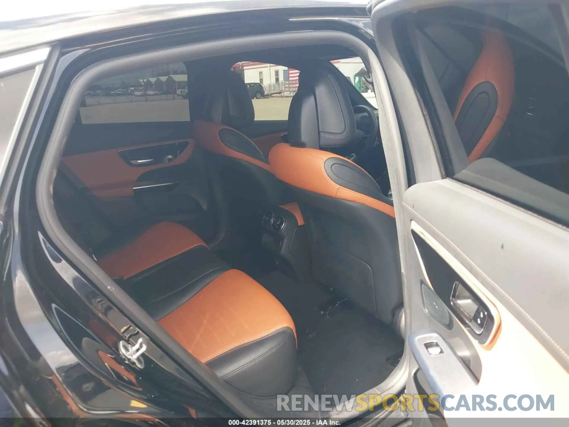 8 Photograph of a damaged car W1NKJ4HB3RF110904 MERCEDES-BENZ GLC 300 2024