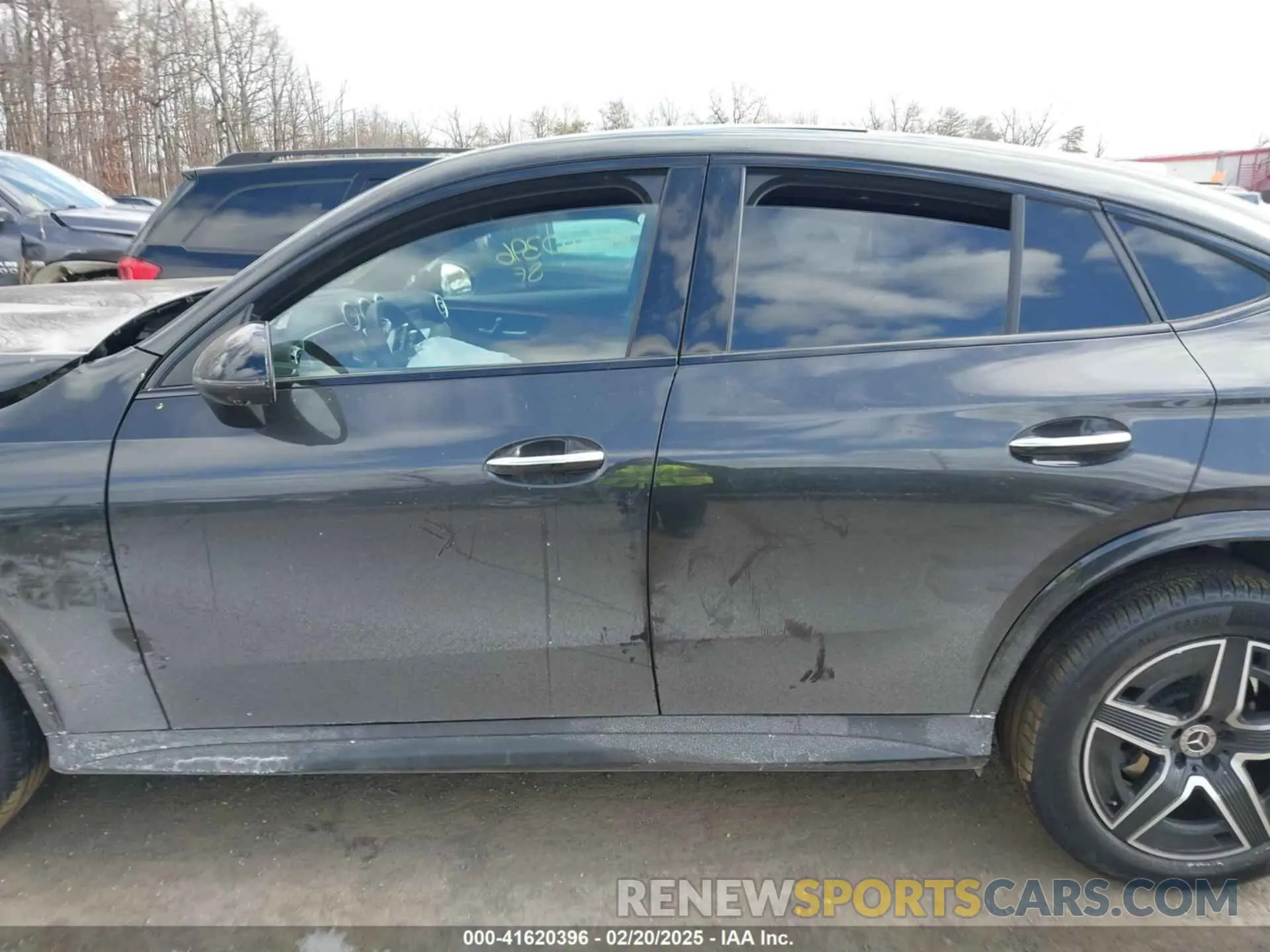 14 Photograph of a damaged car W1NKJ4HB6RF099056 MERCEDES-BENZ GLC 300 2024