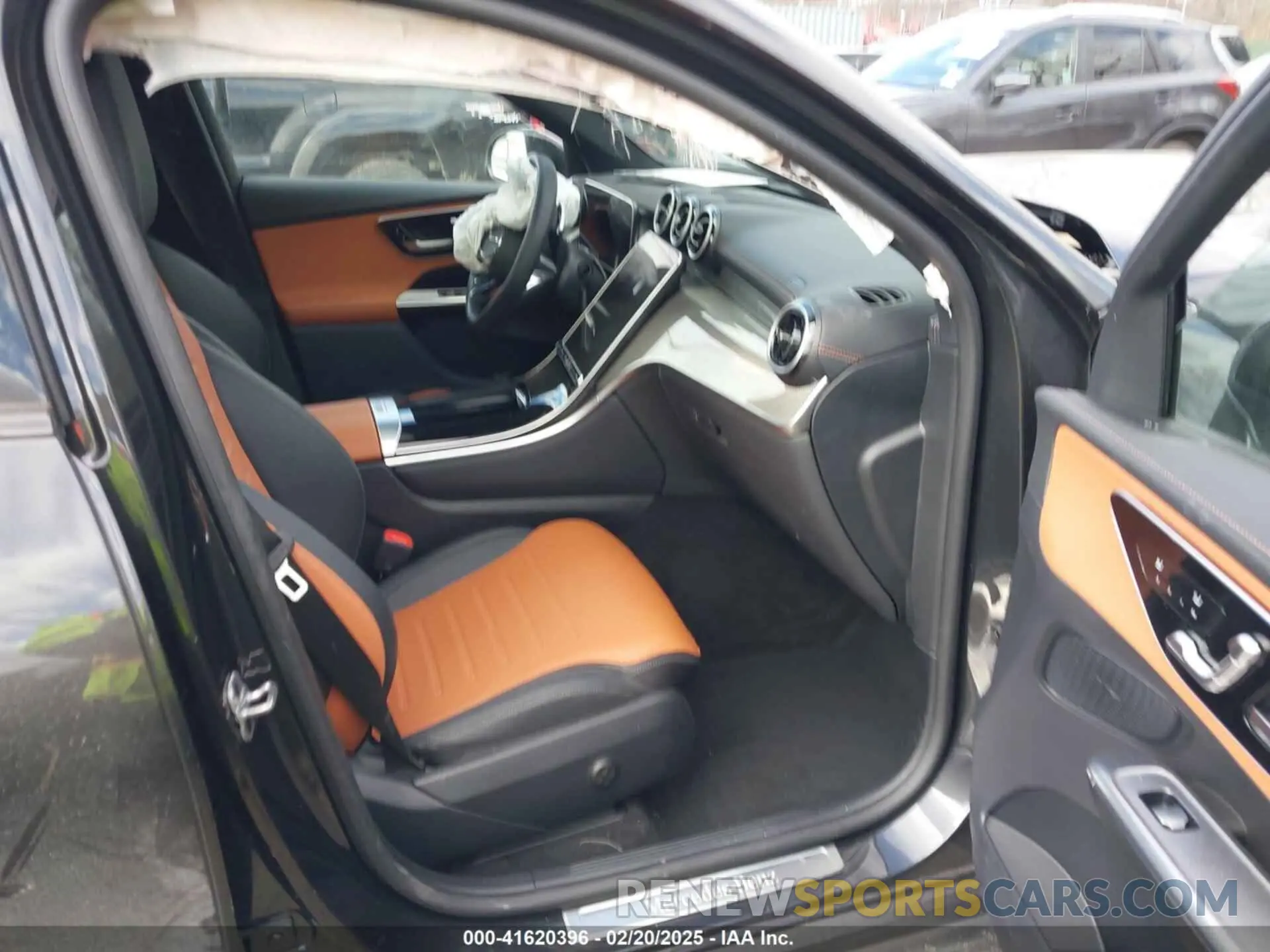 5 Photograph of a damaged car W1NKJ4HB6RF099056 MERCEDES-BENZ GLC 300 2024