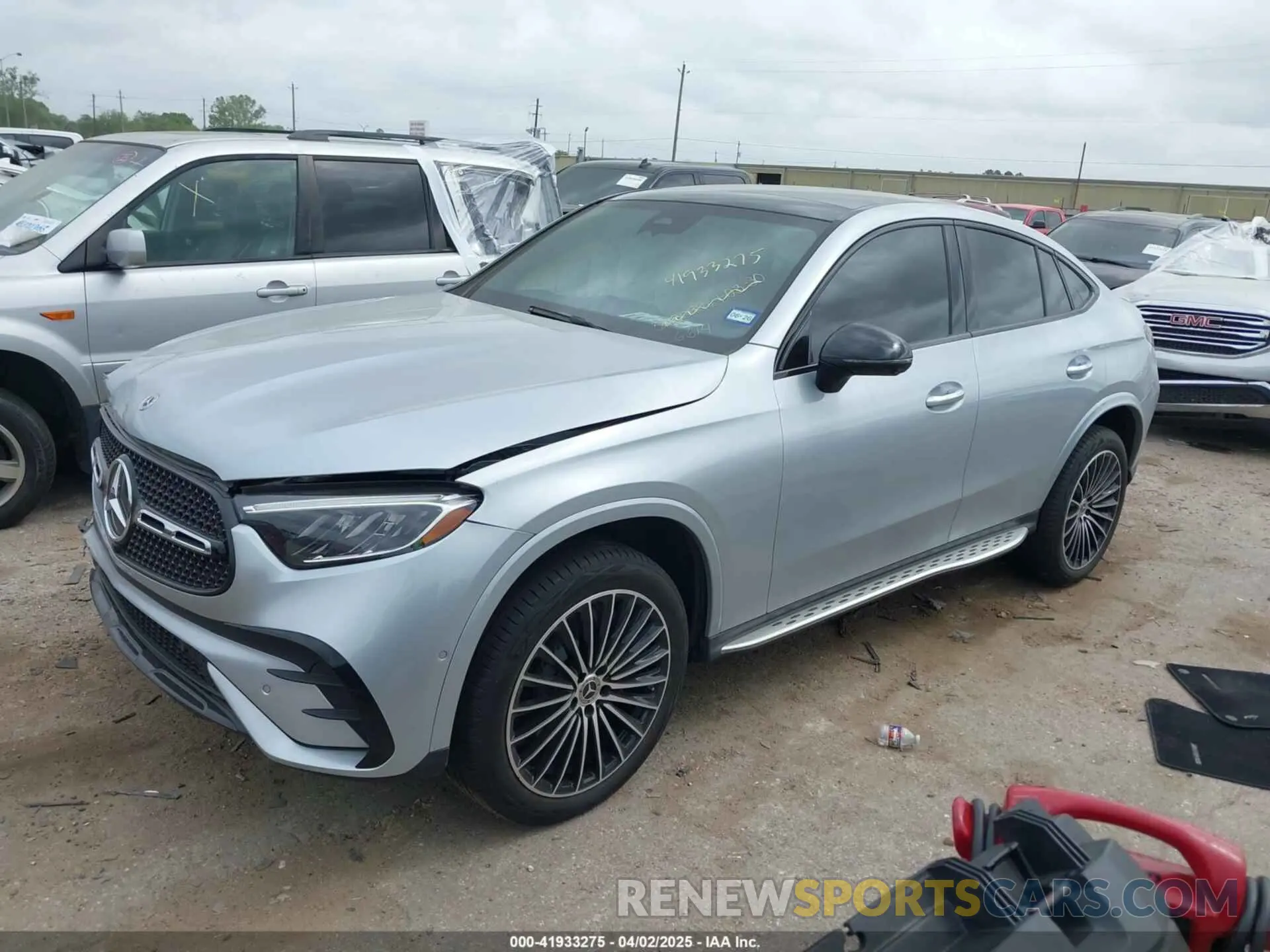 2 Photograph of a damaged car W1NKJ4HB6RF196614 MERCEDES-BENZ GLC 300 2024