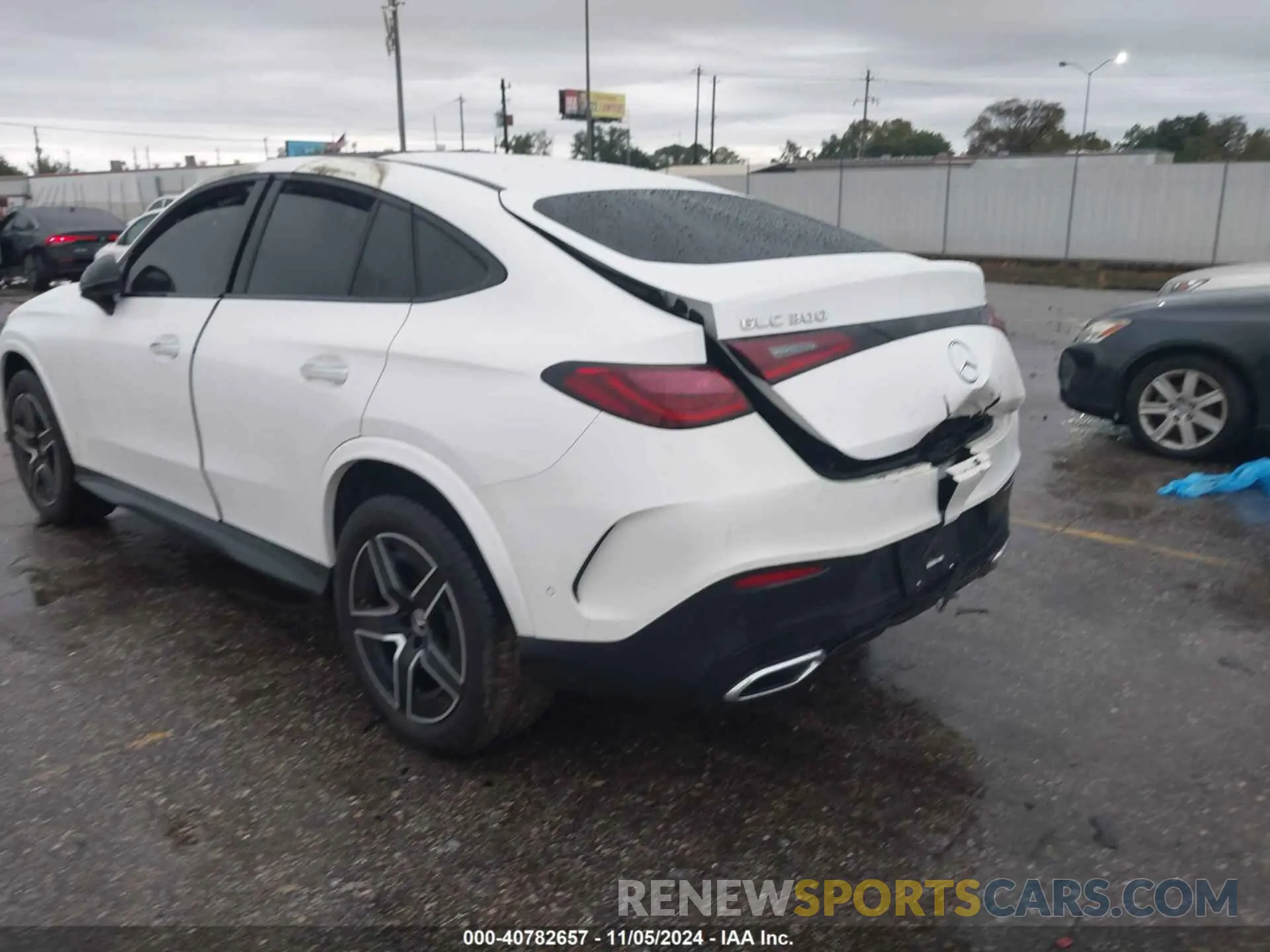 3 Photograph of a damaged car W1NKJ4HB9RF127335 MERCEDES-BENZ GLC 300 2024