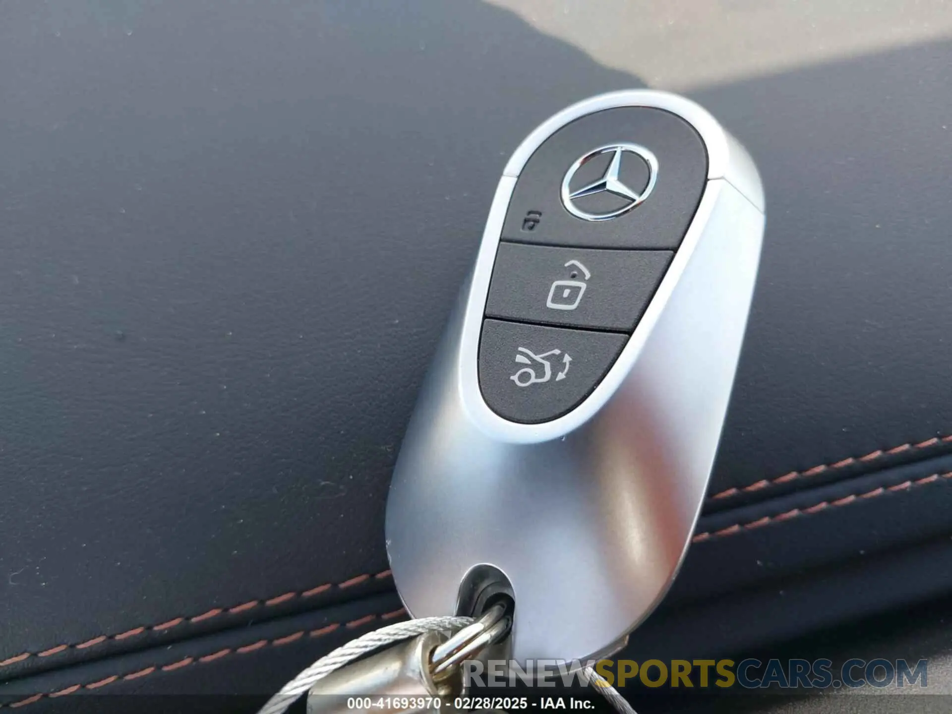 11 Photograph of a damaged car W1NKM4GB4RF172935 MERCEDES-BENZ GLC 300 2024