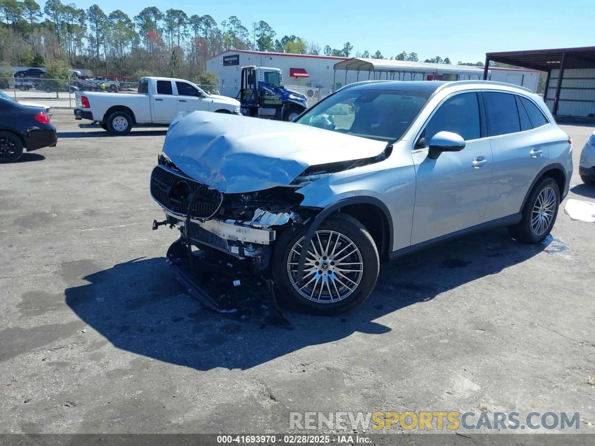 2 Photograph of a damaged car W1NKM4GB4RF172935 MERCEDES-BENZ GLC 300 2024