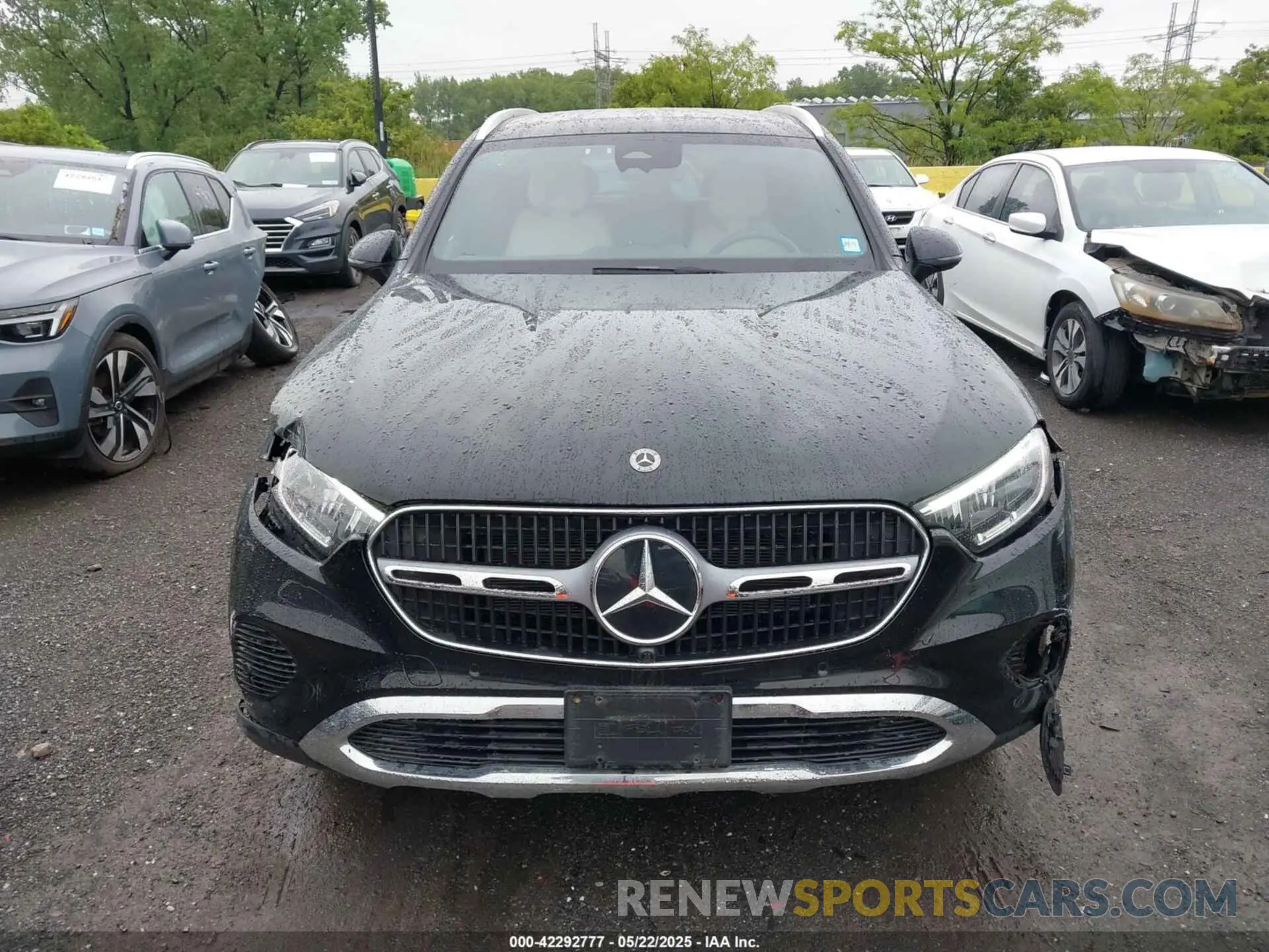 12 Photograph of a damaged car W1NKM4HB1RF134366 MERCEDES-BENZ GLC 300 2024