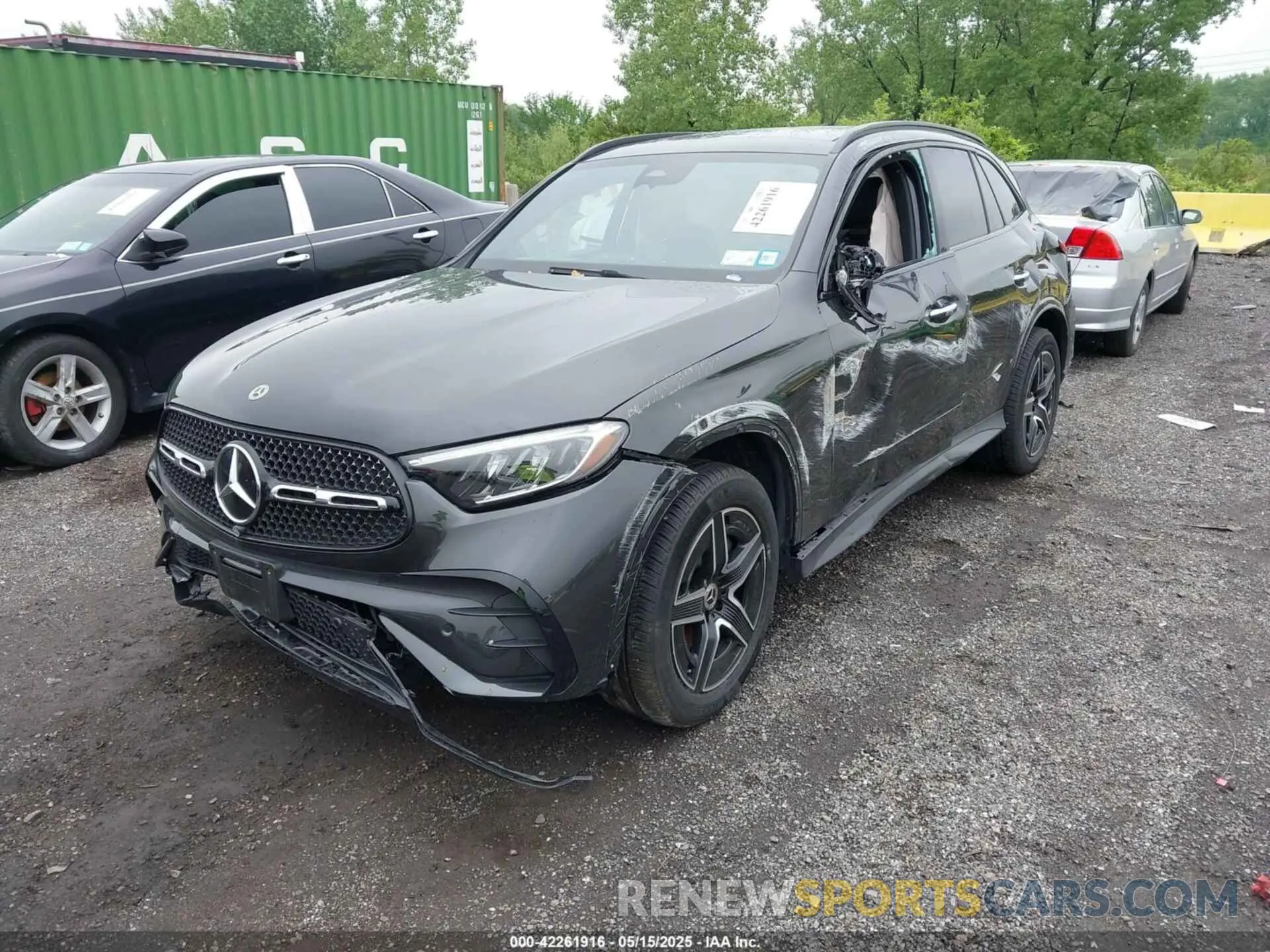 2 Photograph of a damaged car W1NKM4HB1RF232281 MERCEDES-BENZ GLC 300 2024