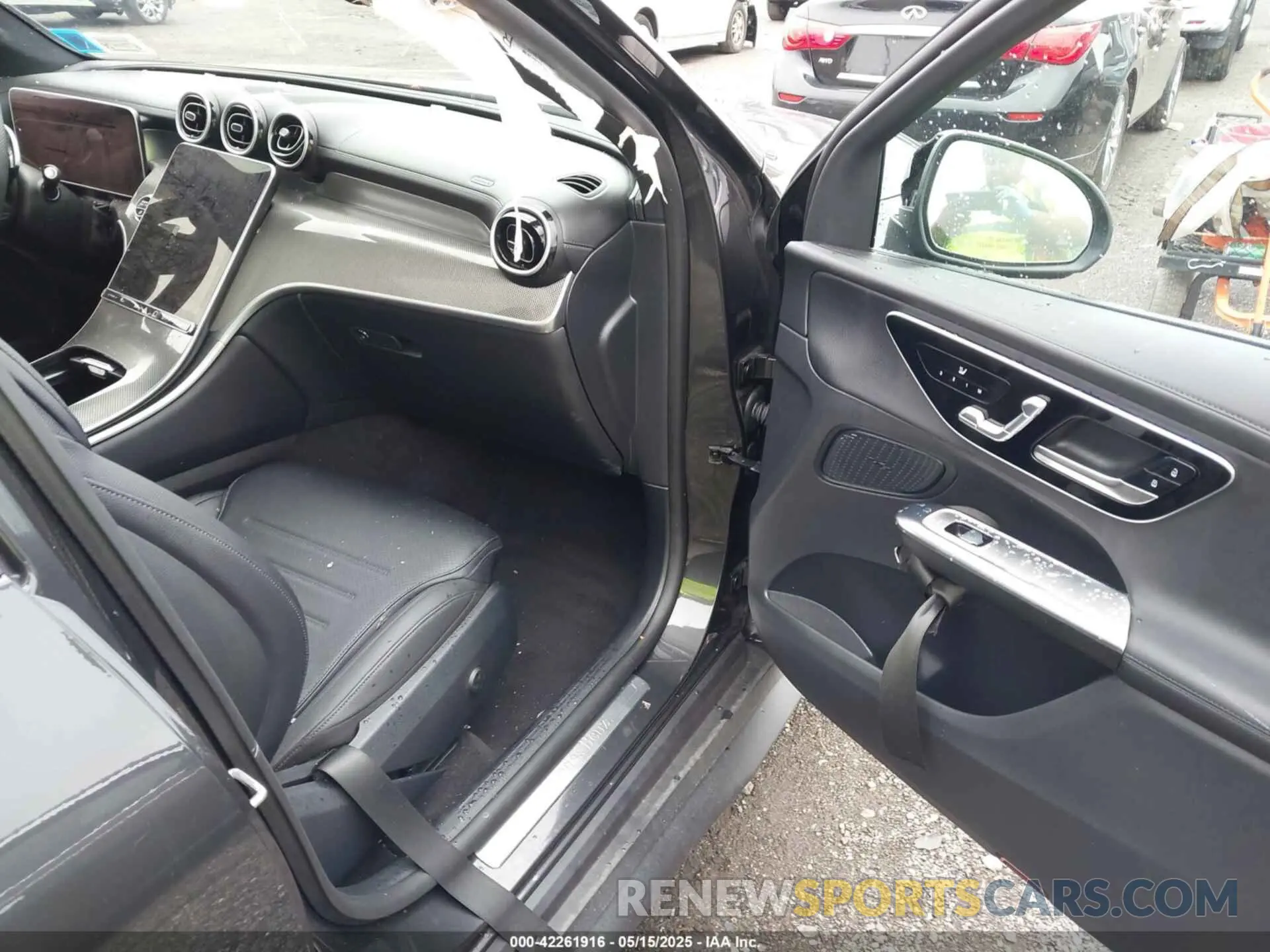 5 Photograph of a damaged car W1NKM4HB1RF232281 MERCEDES-BENZ GLC 300 2024