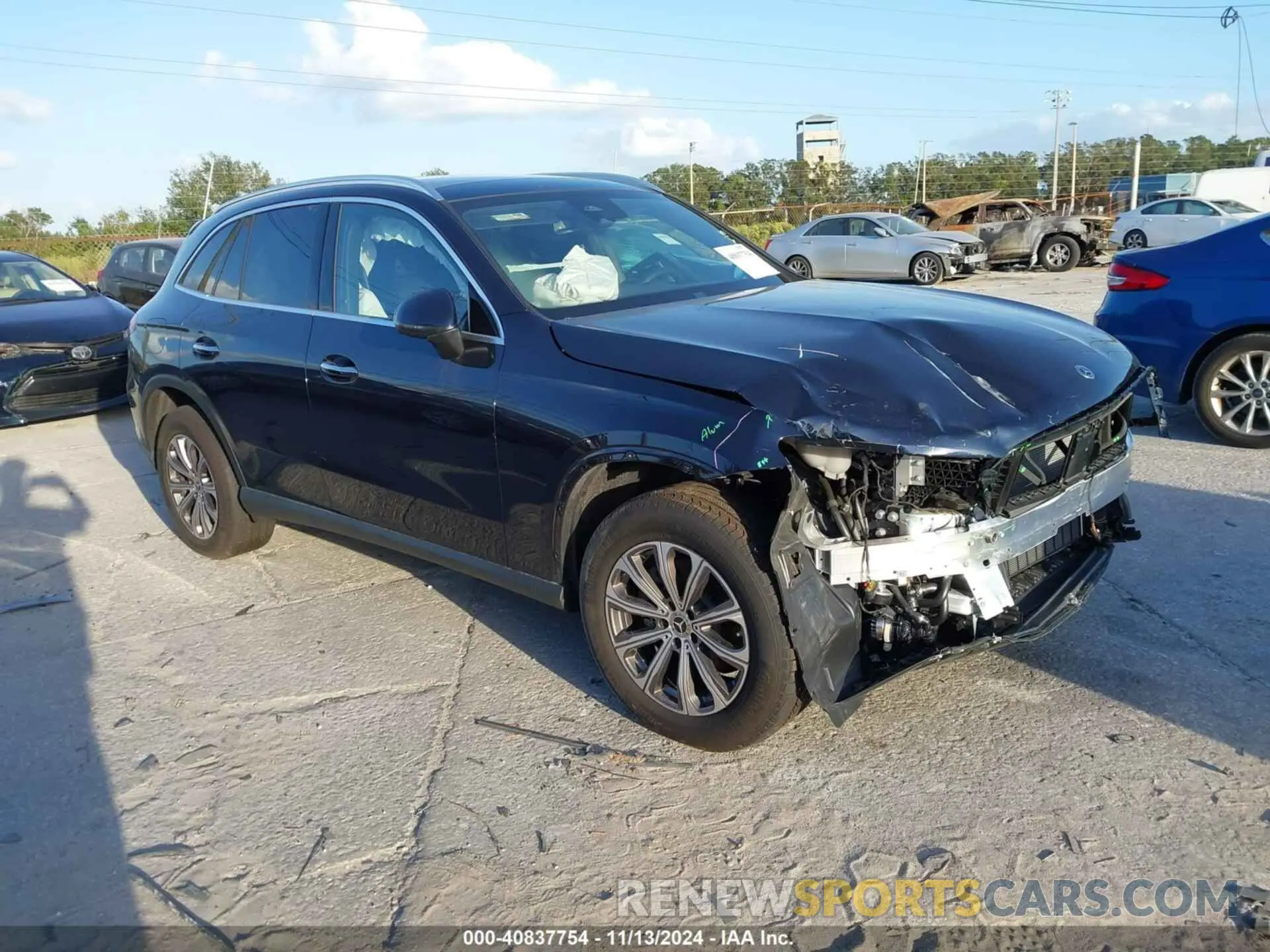 1 Photograph of a damaged car W1NKM4HB4RF080772 MERCEDES-BENZ GLC 300 2024