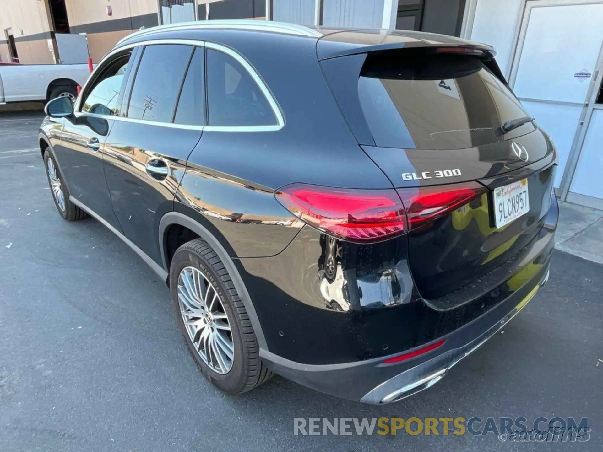 10 Photograph of a damaged car W1NKM4HB4RF130005 MERCEDES-BENZ GLC 300 2024