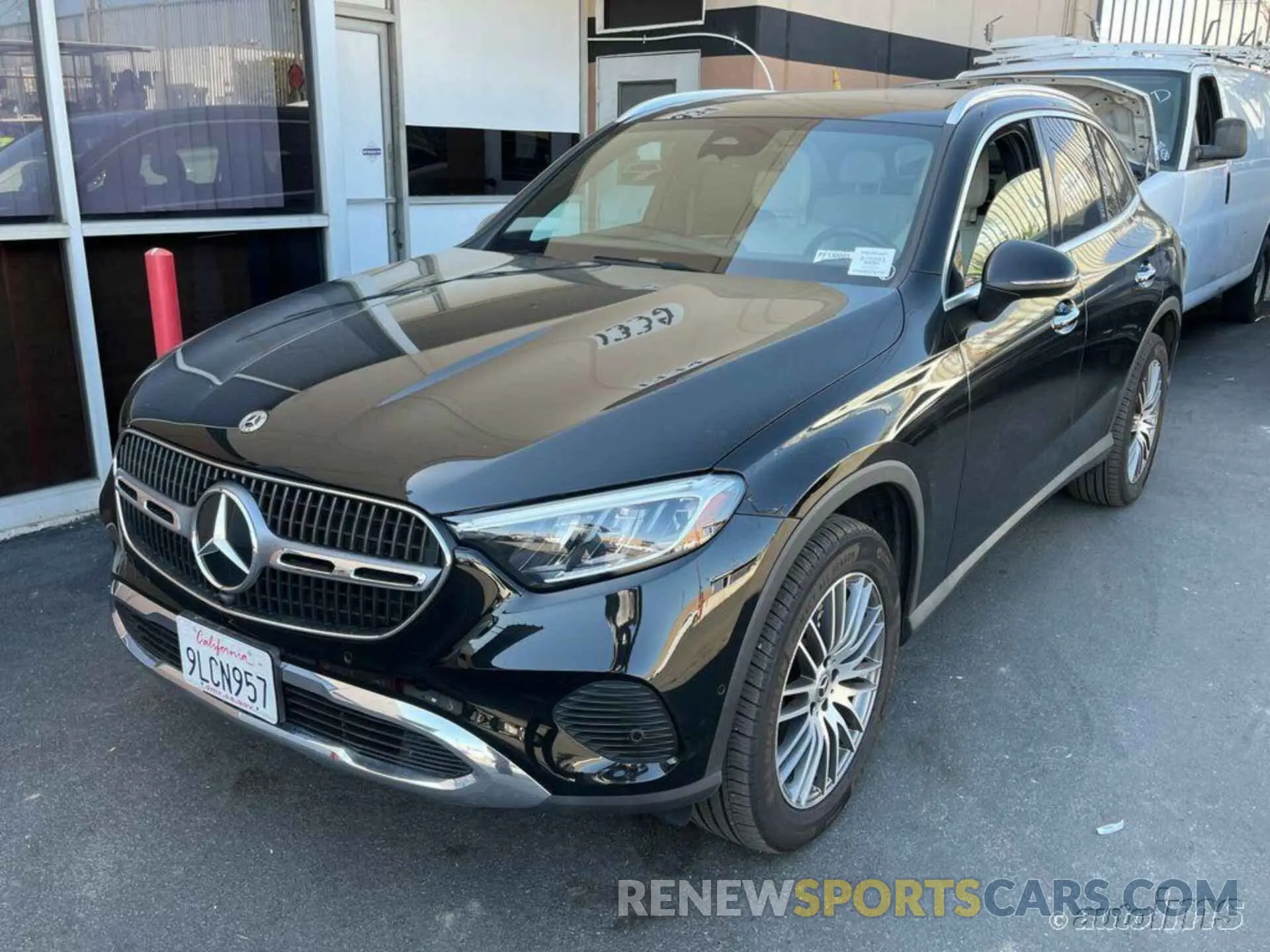 2 Photograph of a damaged car W1NKM4HB4RF130005 MERCEDES-BENZ GLC 300 2024