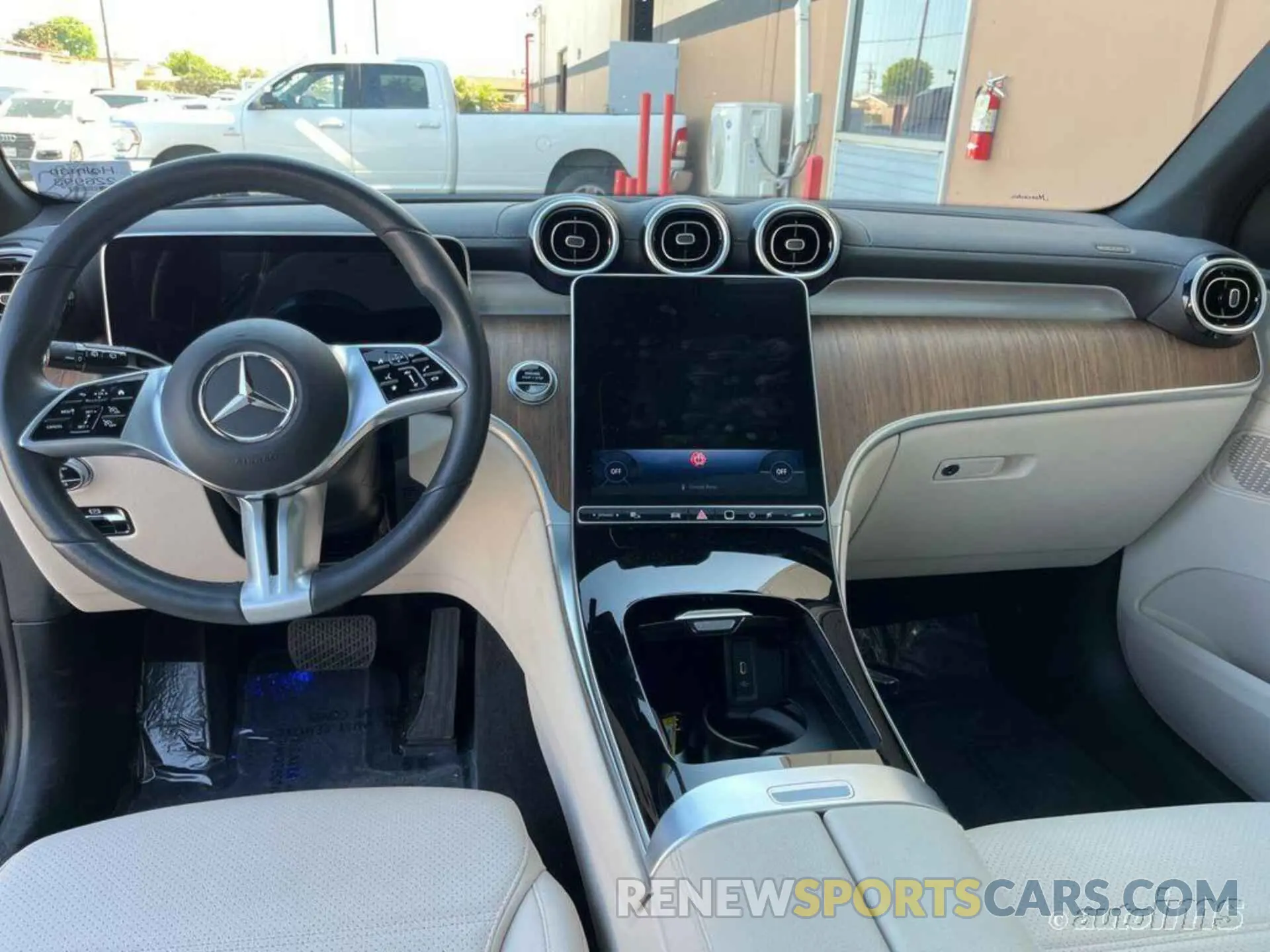 3 Photograph of a damaged car W1NKM4HB4RF130005 MERCEDES-BENZ GLC 300 2024