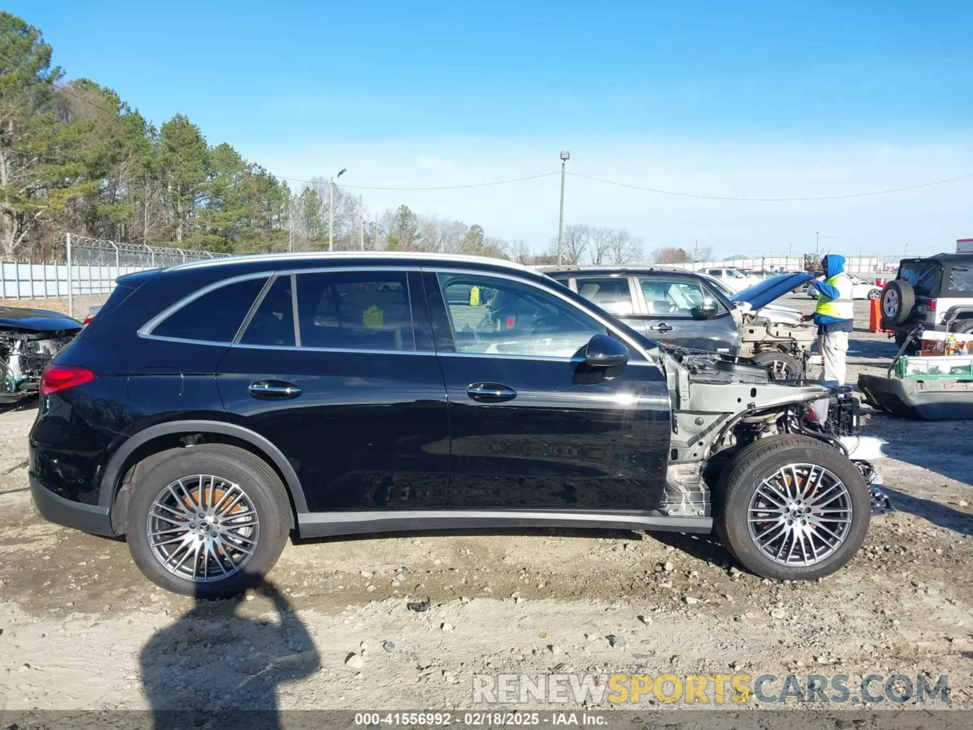 13 Photograph of a damaged car W1NKM4HB5RF137917 MERCEDES-BENZ GLC 300 2024