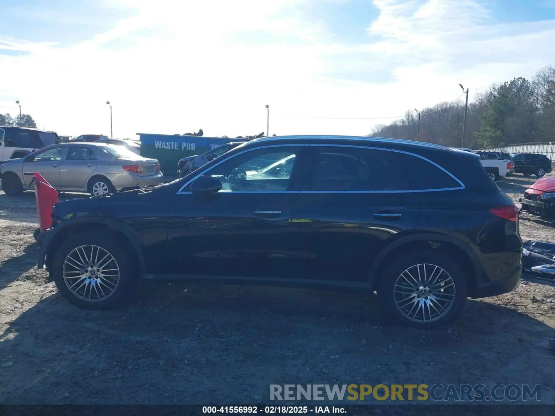 14 Photograph of a damaged car W1NKM4HB5RF137917 MERCEDES-BENZ GLC 300 2024