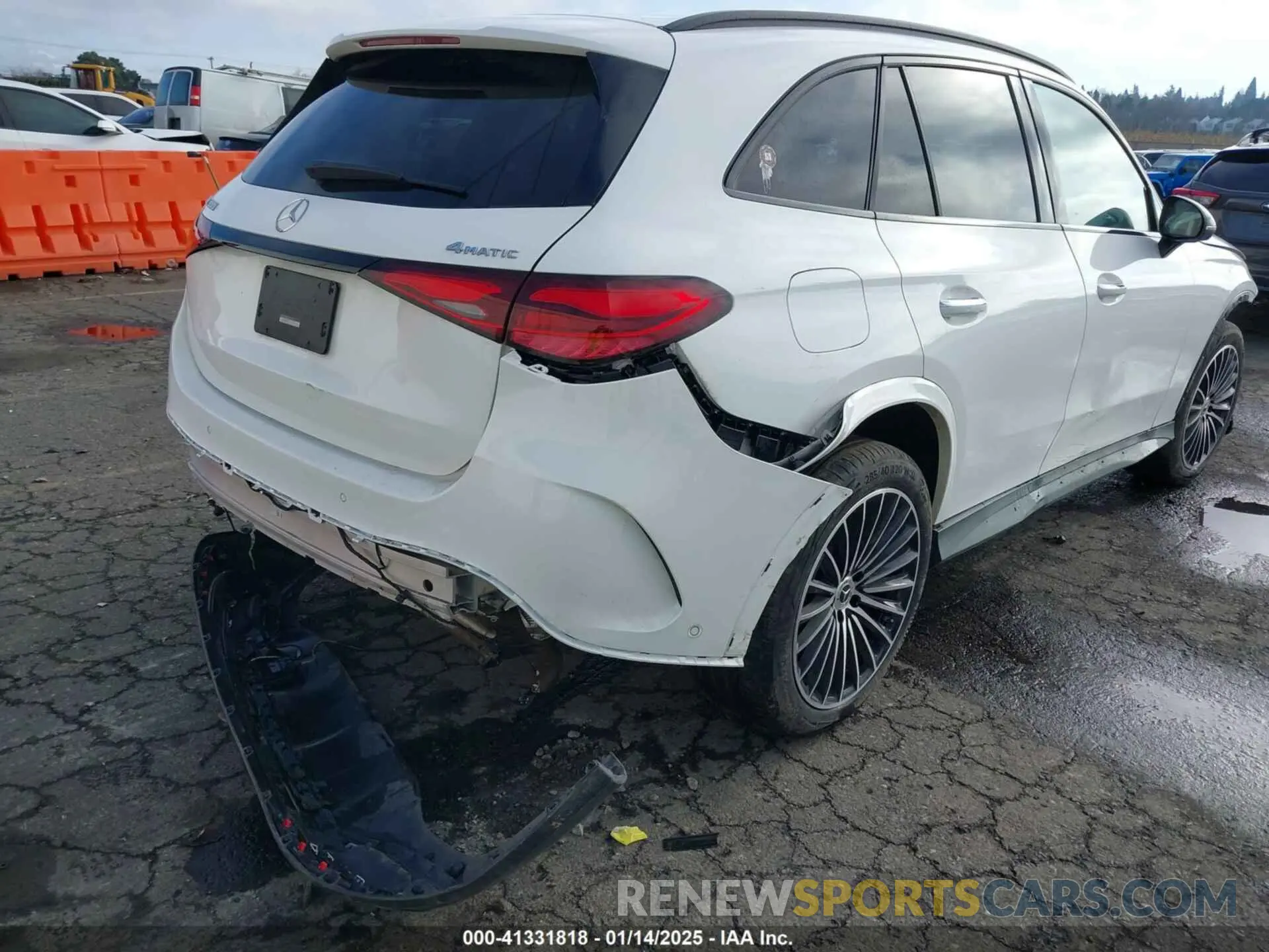 13 Photograph of a damaged car W1NKM4HB8RF115202 MERCEDES-BENZ GLC 300 2024