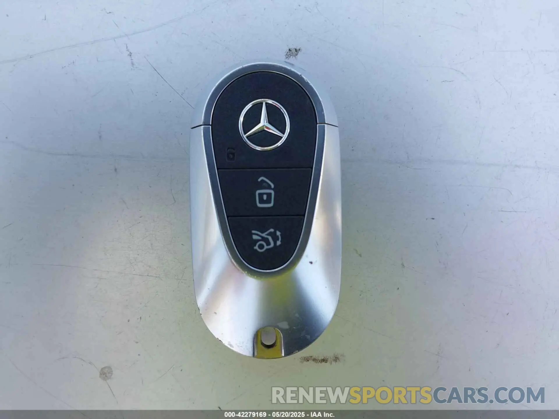 11 Photograph of a damaged car W1NKM4HBXRF100989 MERCEDES-BENZ GLC 300 2024