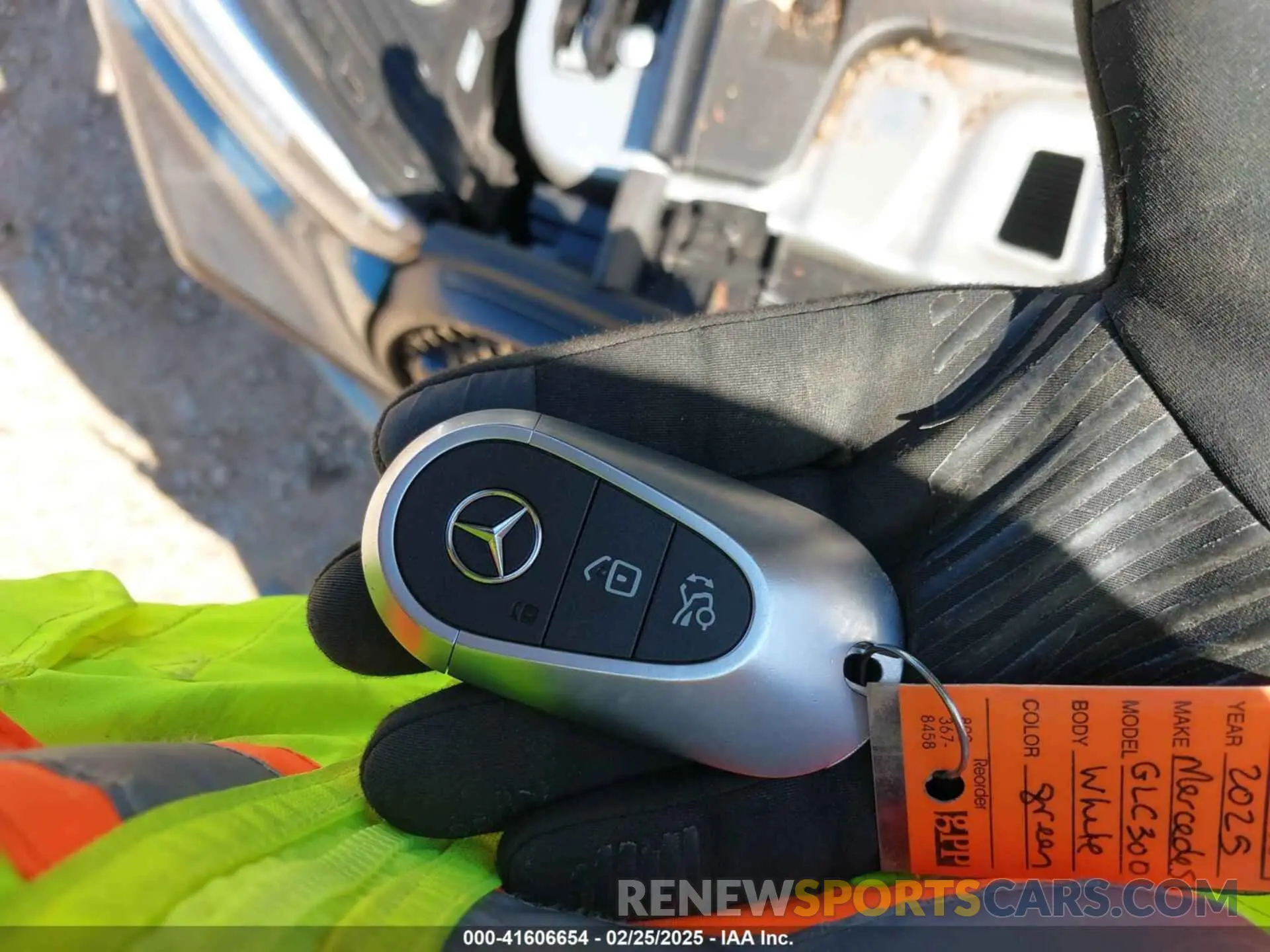 11 Photograph of a damaged car W1NKJ4HB1SF236734 MERCEDES-BENZ GLC 300 2025