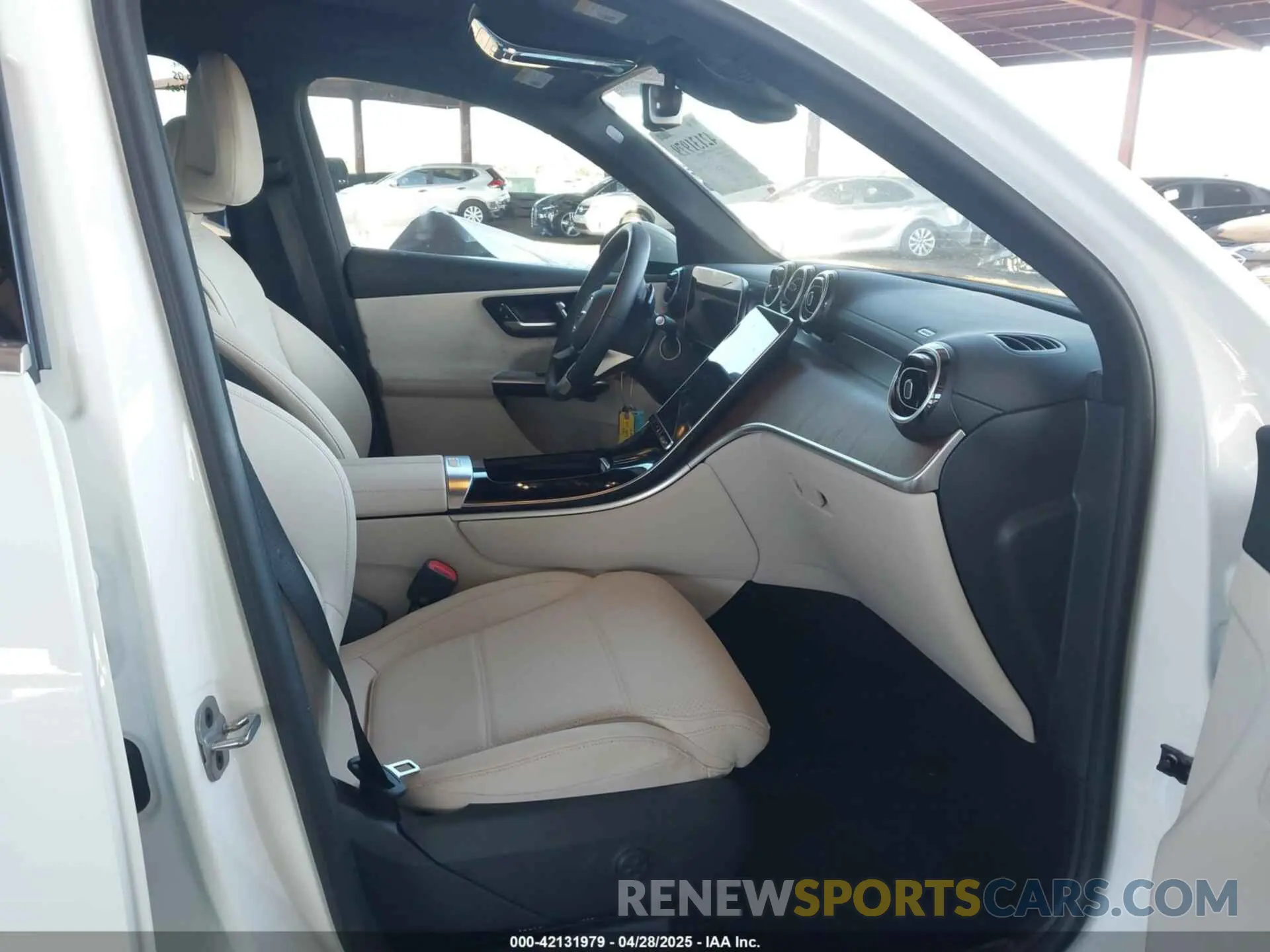 5 Photograph of a damaged car W1NKM4GB3SF274362 MERCEDES-BENZ GLC 300 2025