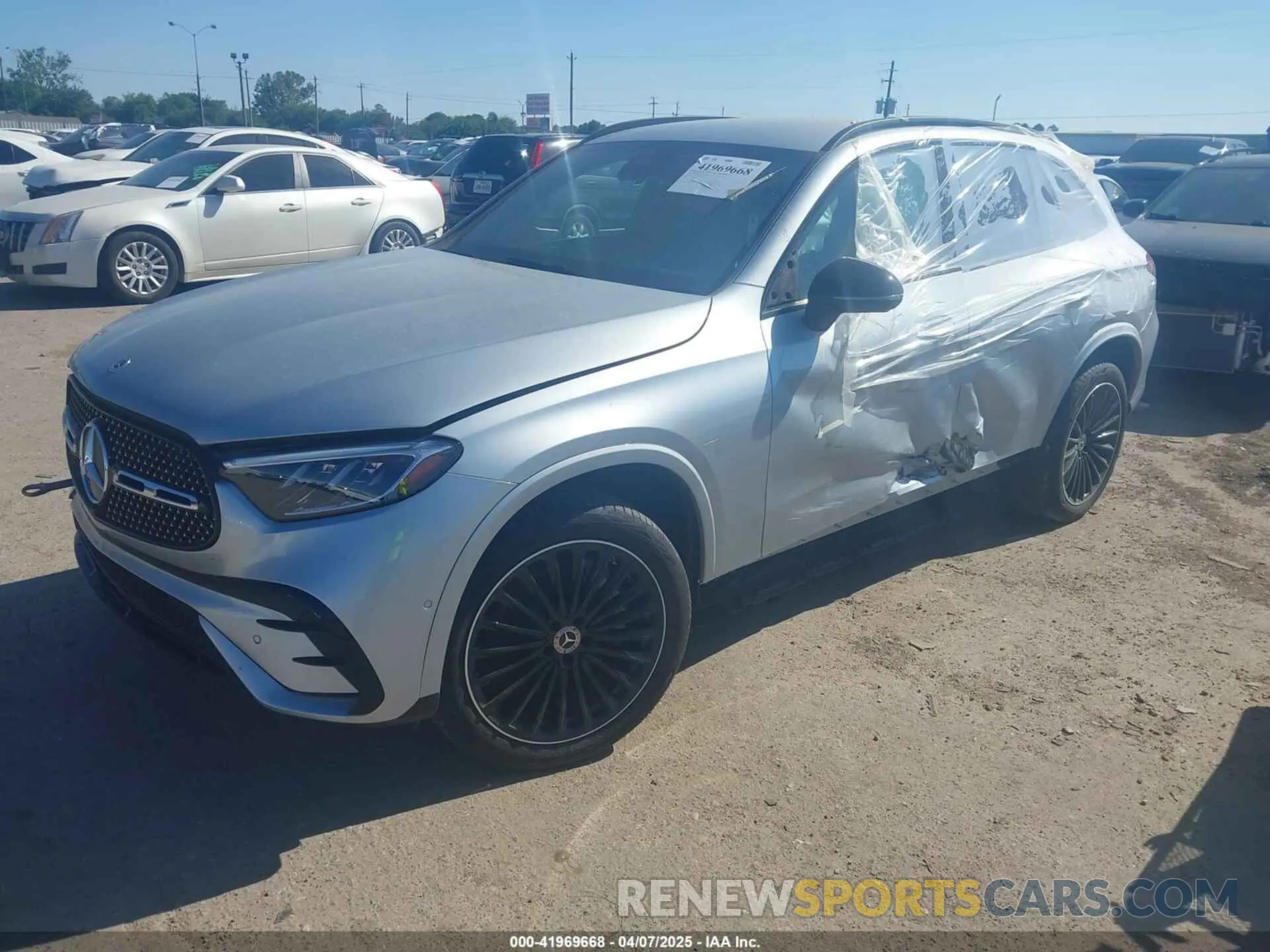2 Photograph of a damaged car W1NKM4GB5SF280826 MERCEDES-BENZ GLC 300 2025
