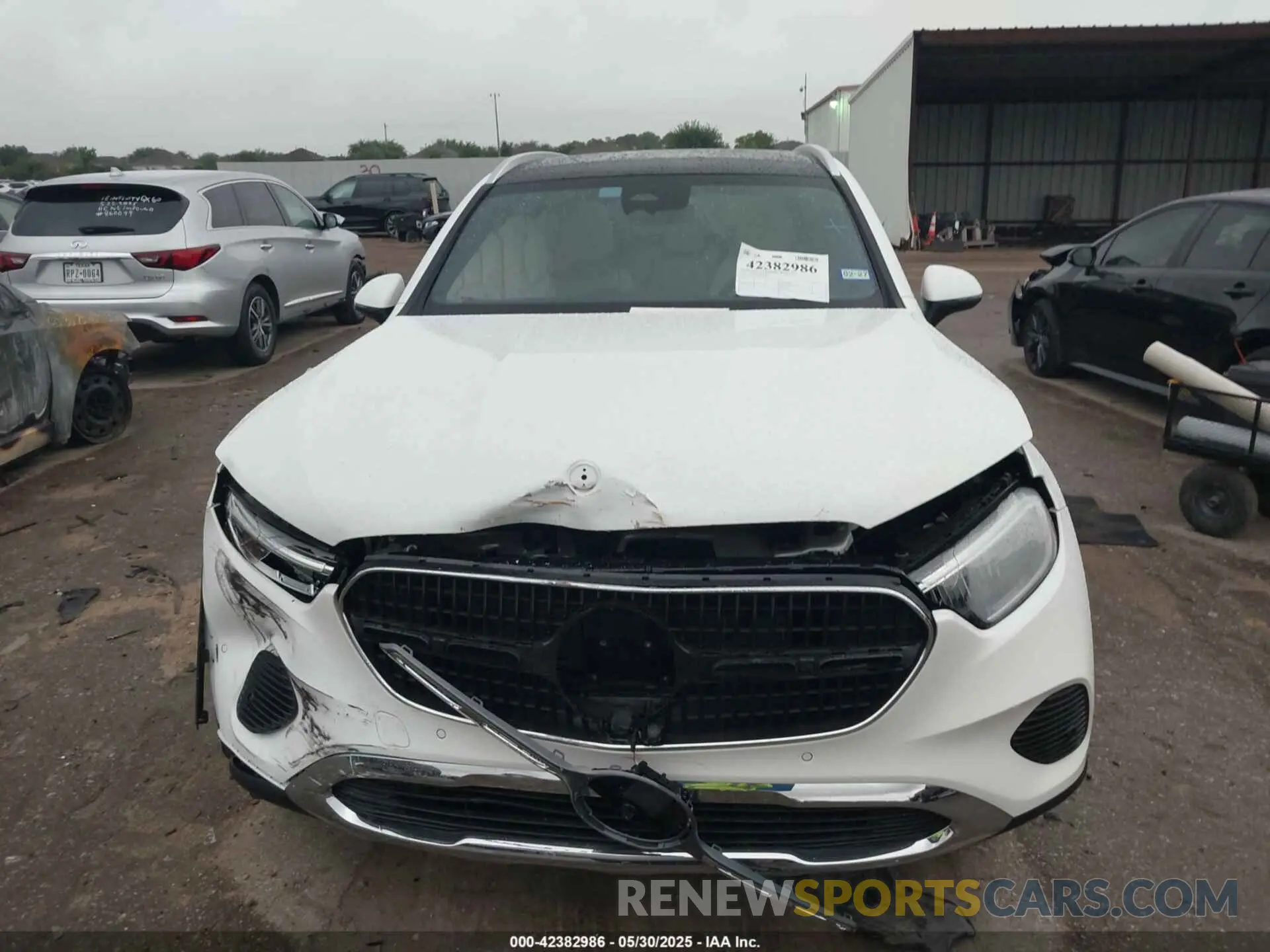 12 Photograph of a damaged car W1NKM4GB8SF336659 MERCEDES-BENZ GLC 300 2025