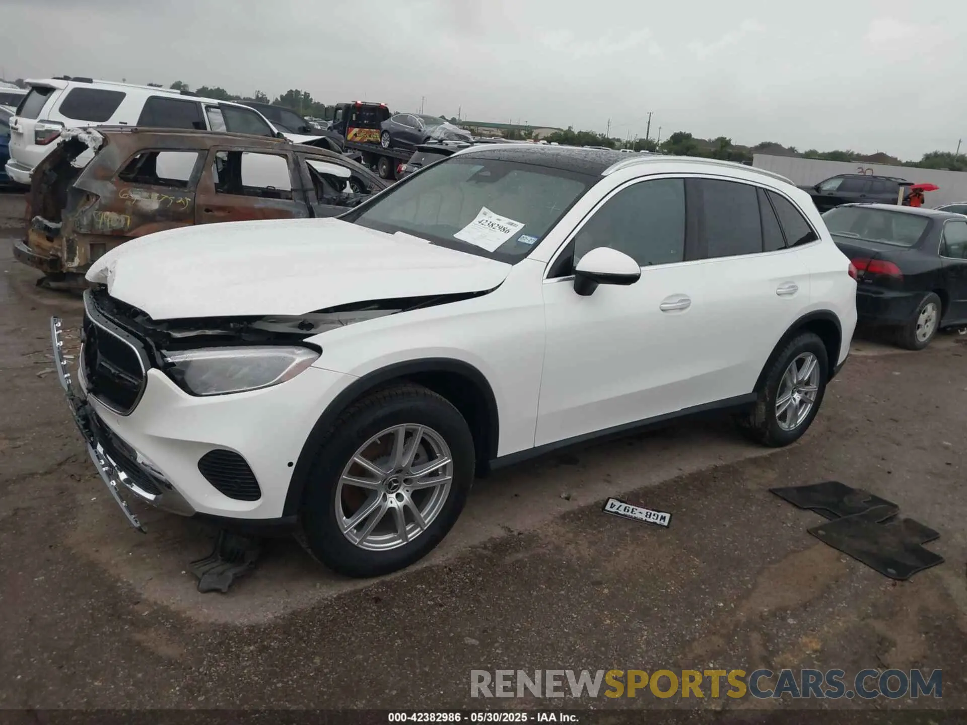 2 Photograph of a damaged car W1NKM4GB8SF336659 MERCEDES-BENZ GLC 300 2025