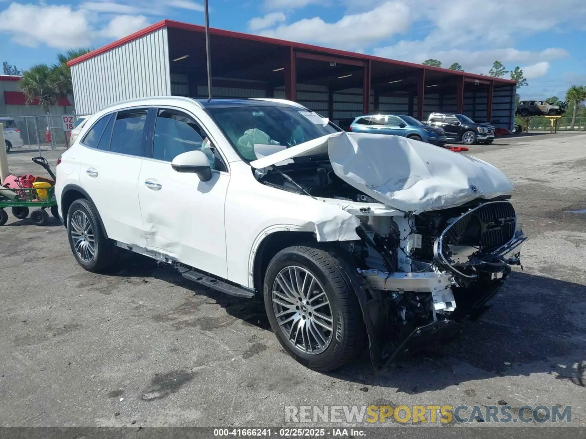 1 Photograph of a damaged car W1NKM4HB3SF237083 MERCEDES-BENZ GLC 300 2025