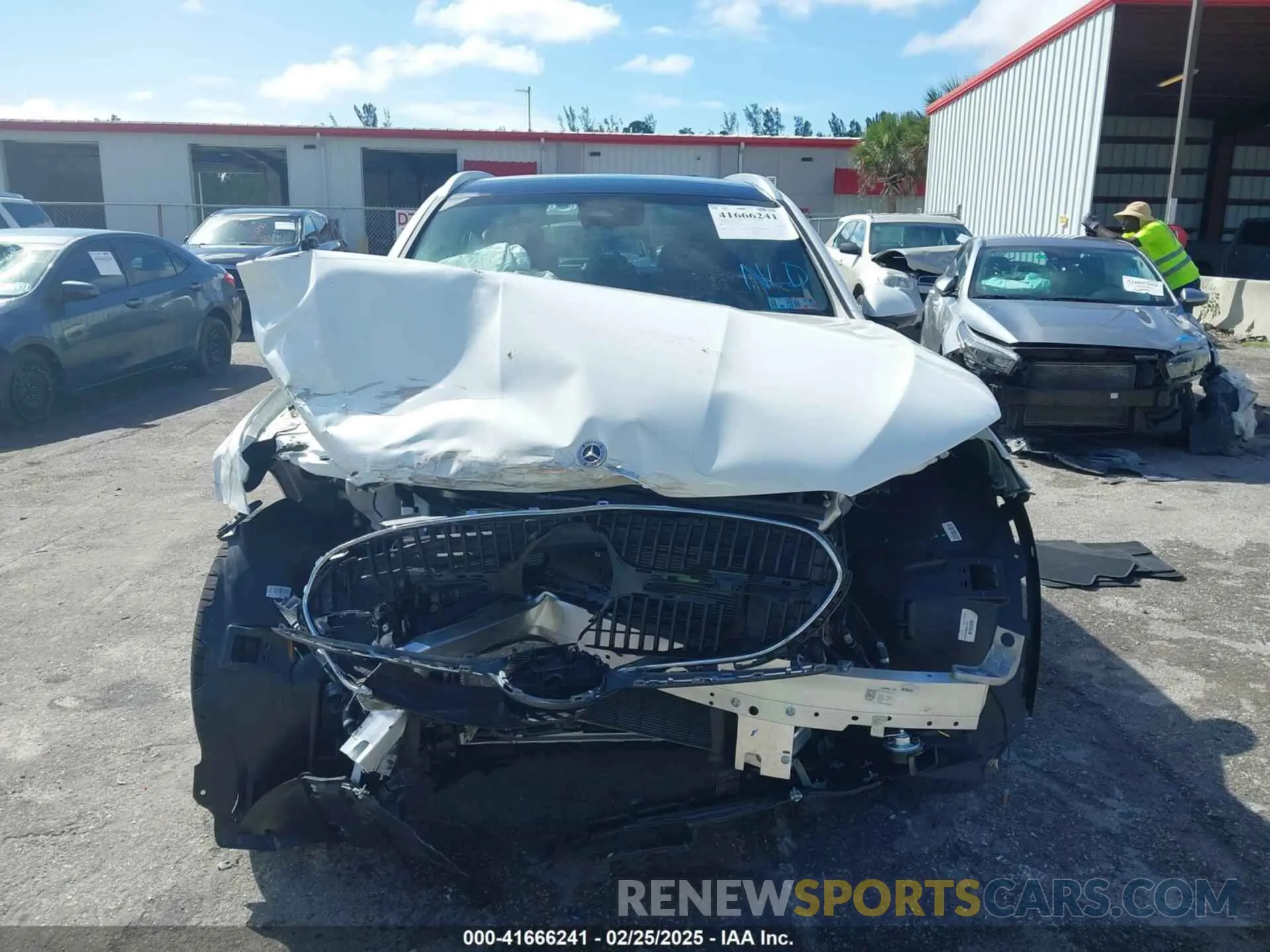12 Photograph of a damaged car W1NKM4HB3SF237083 MERCEDES-BENZ GLC 300 2025