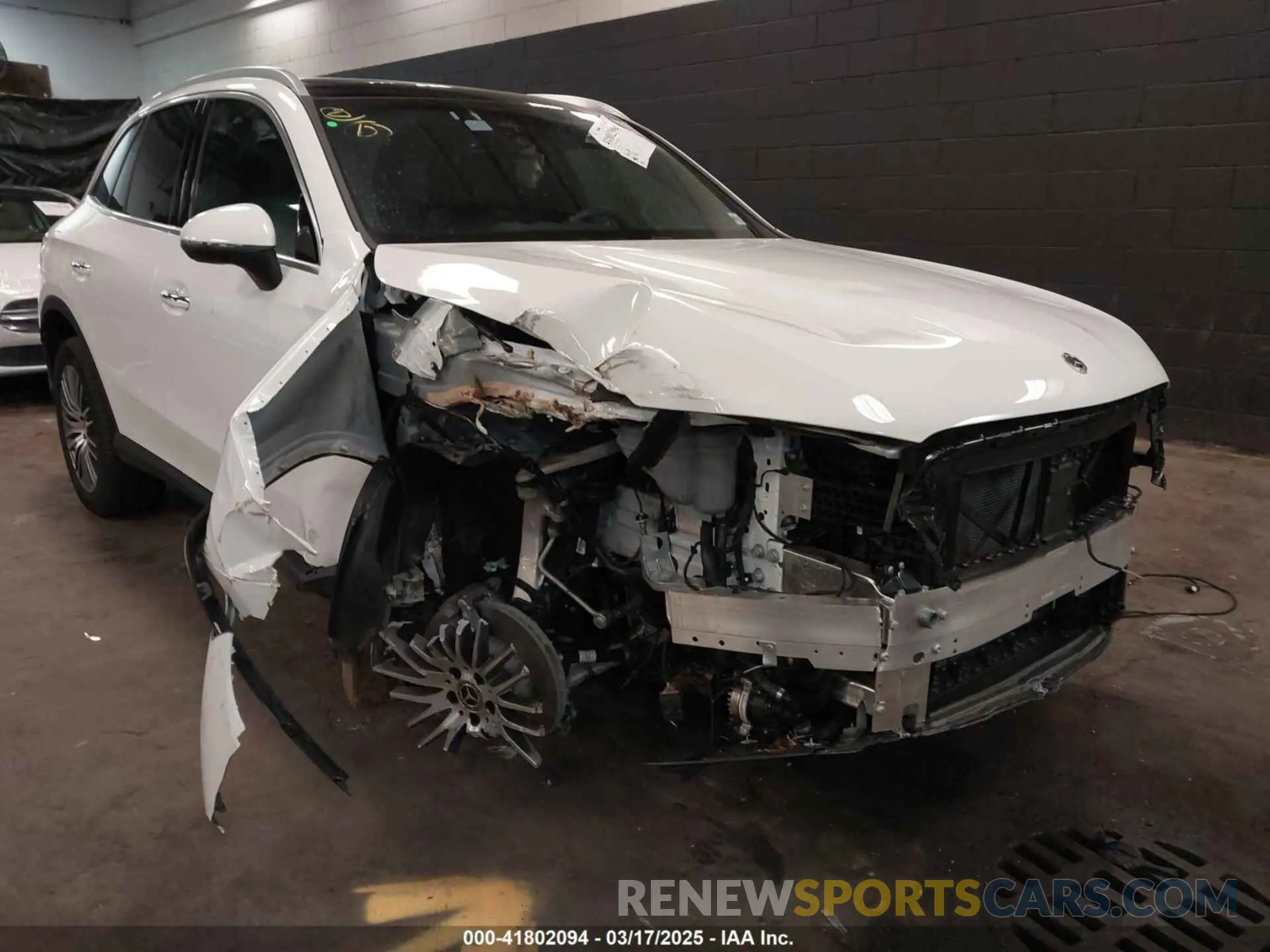 6 Photograph of a damaged car W1NKM4HB3SF272075 MERCEDES-BENZ GLC 300 2025