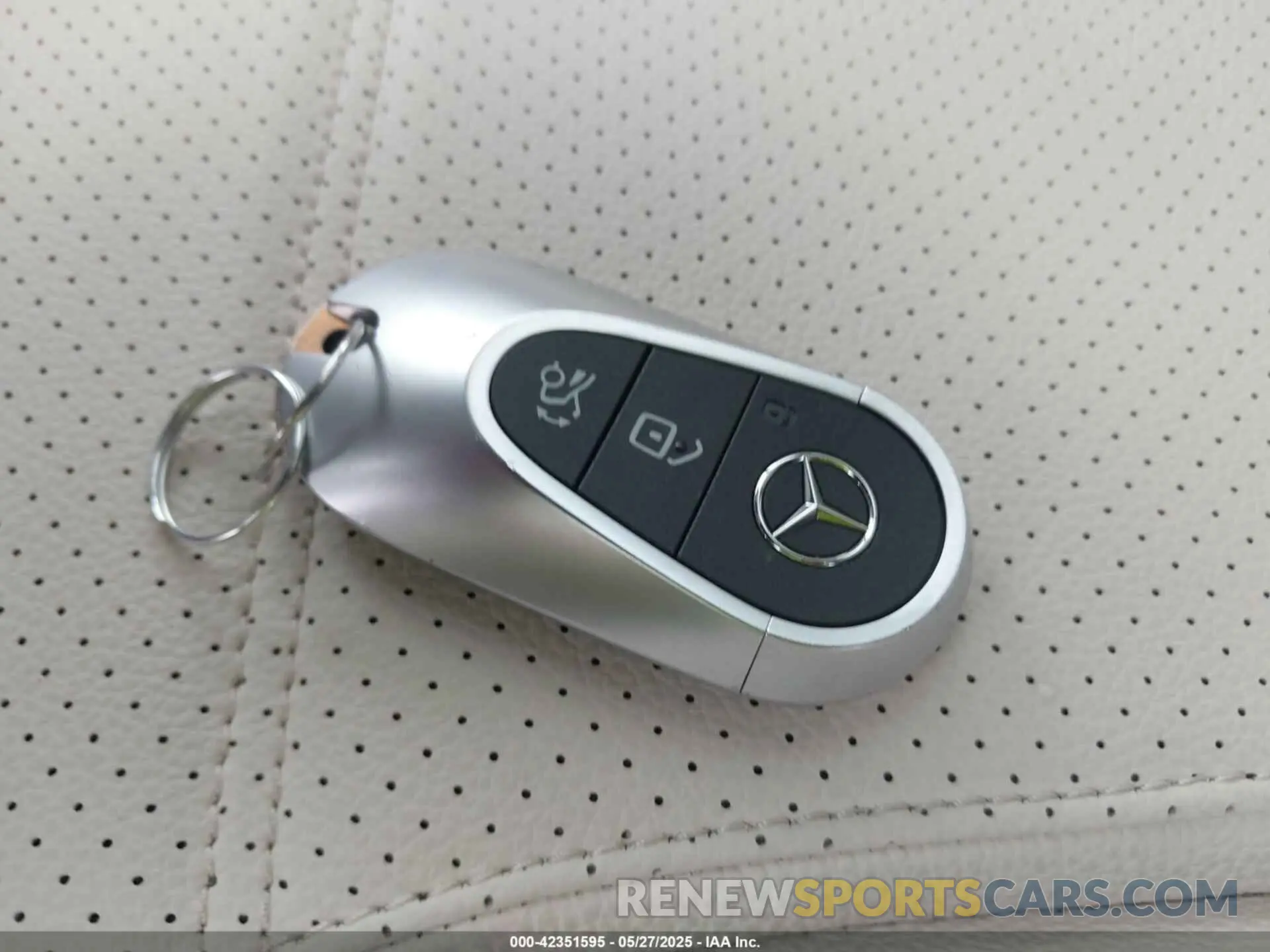 11 Photograph of a damaged car W1NKM4HB9SF239050 MERCEDES-BENZ GLC 300 2025