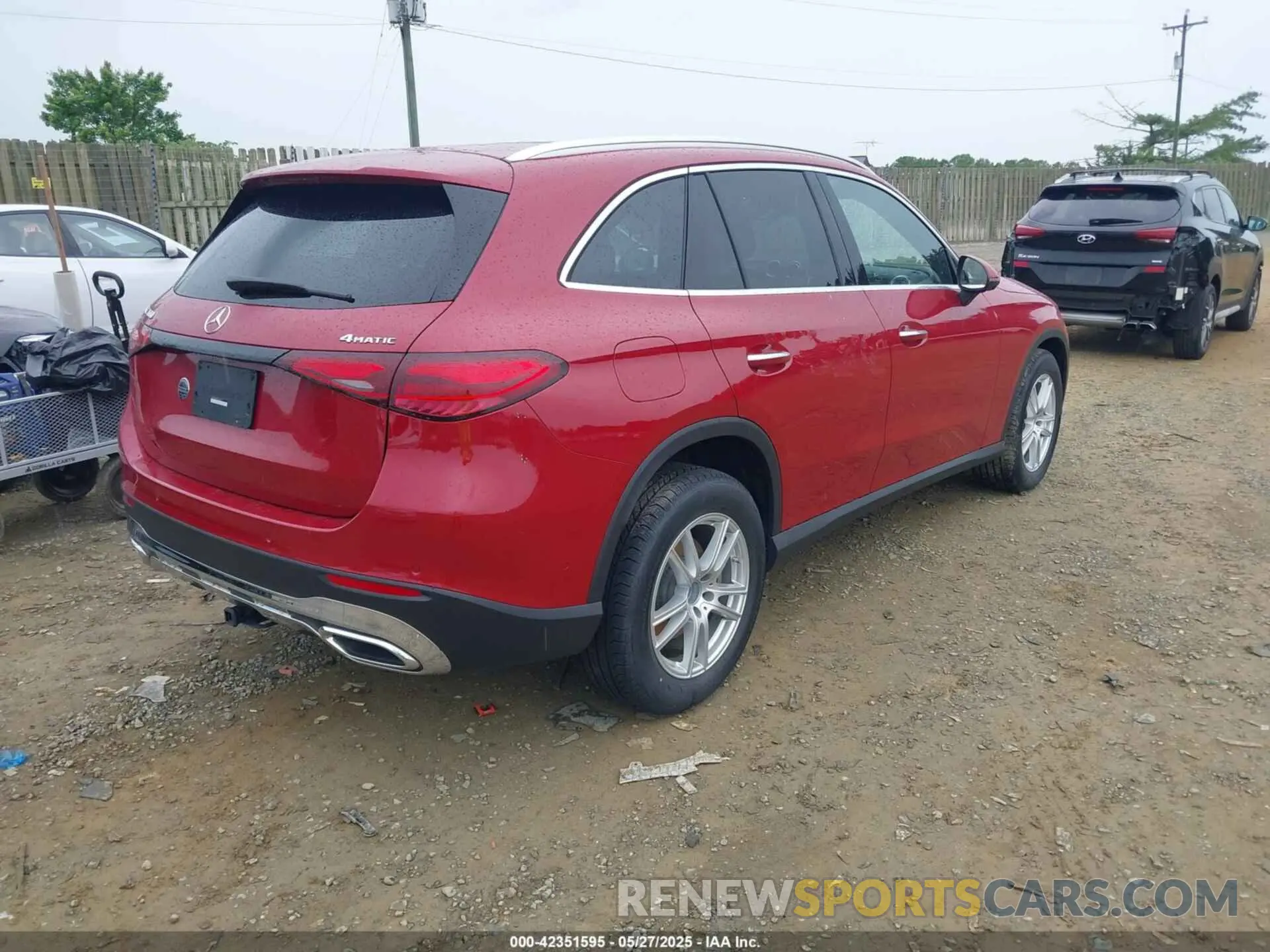 4 Photograph of a damaged car W1NKM4HB9SF239050 MERCEDES-BENZ GLC 300 2025