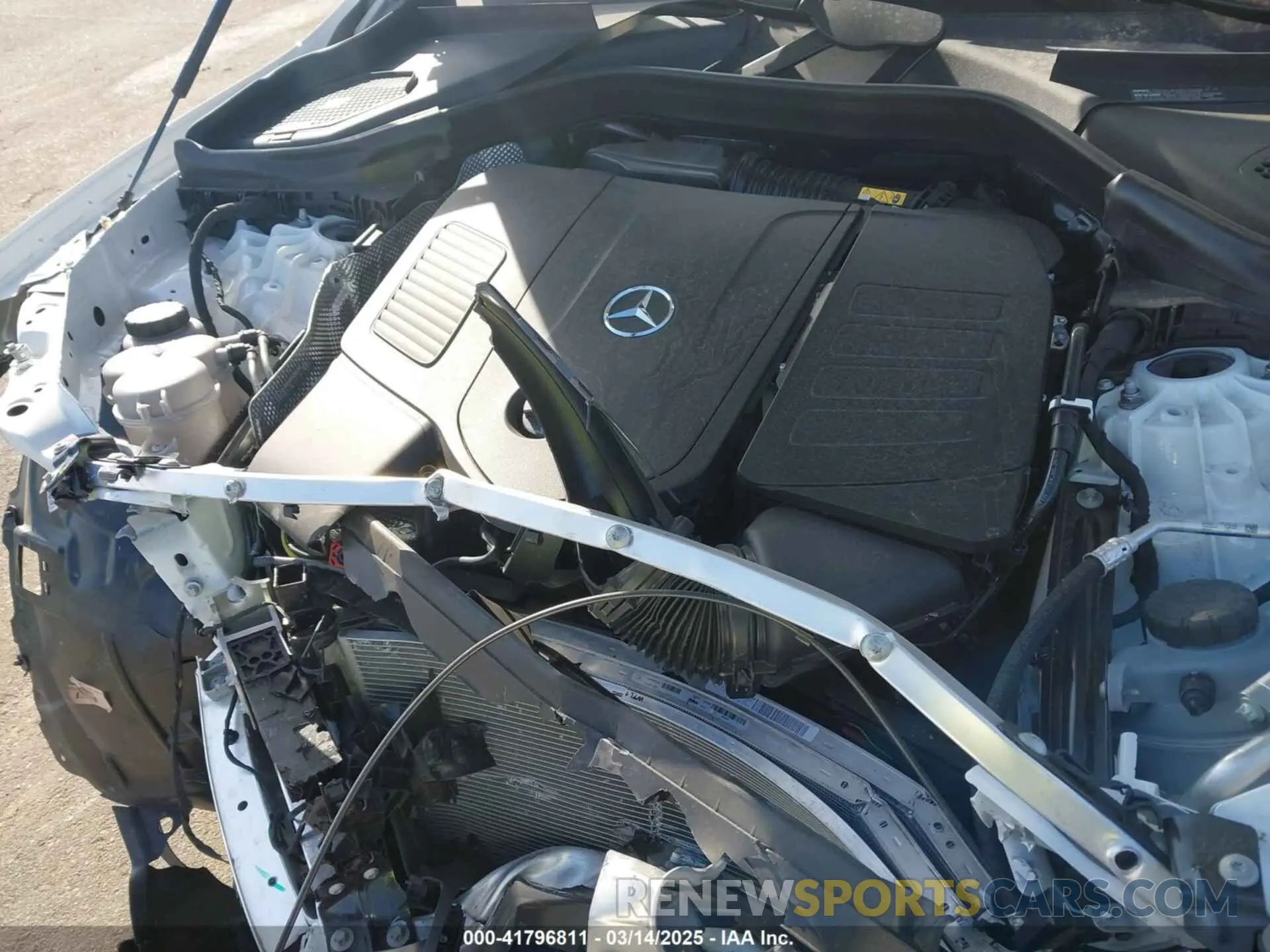10 Photograph of a damaged car W1NKM4HBXSF282344 MERCEDES-BENZ GLC 300 2025