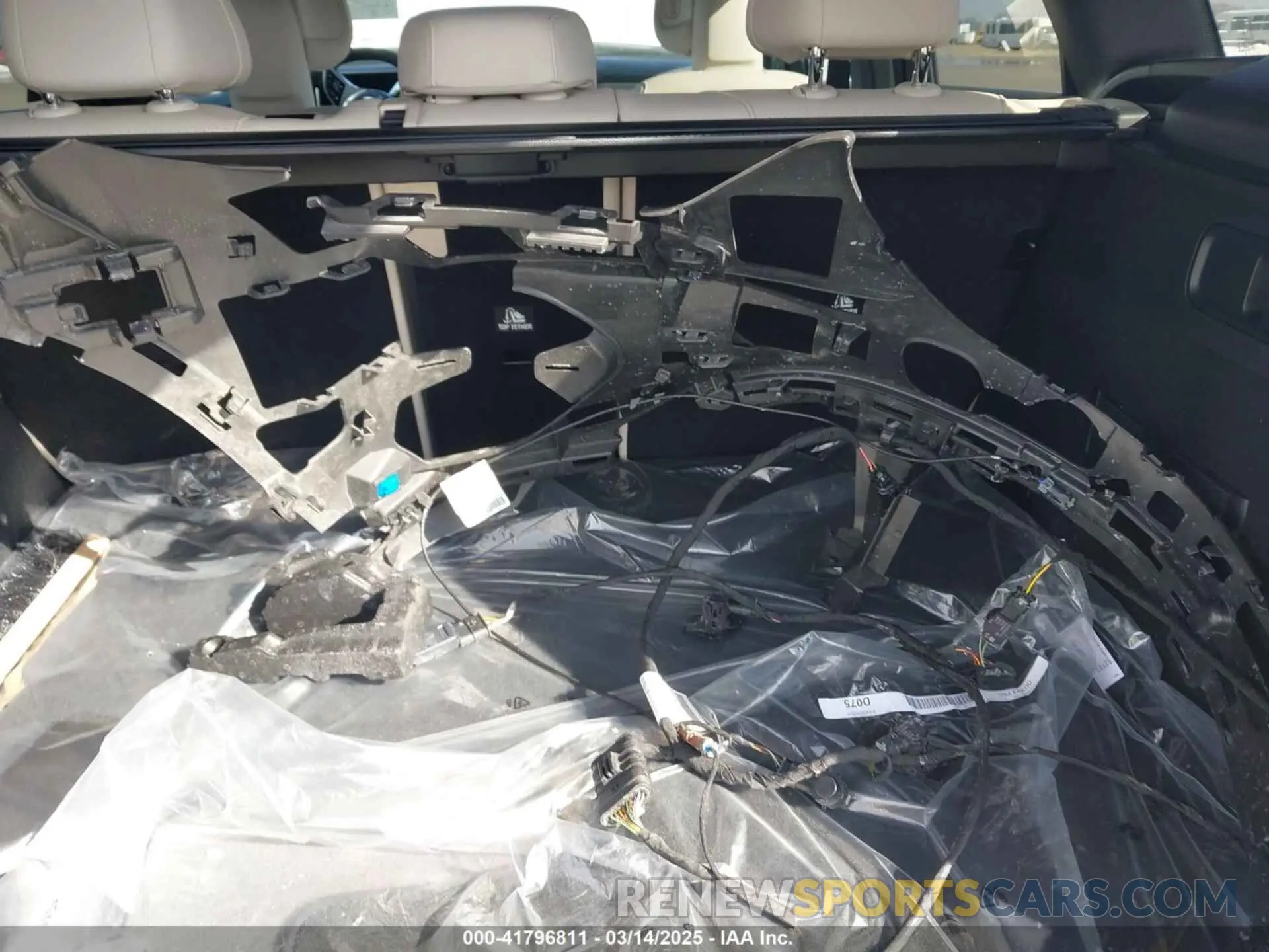 12 Photograph of a damaged car W1NKM4HBXSF282344 MERCEDES-BENZ GLC 300 2025