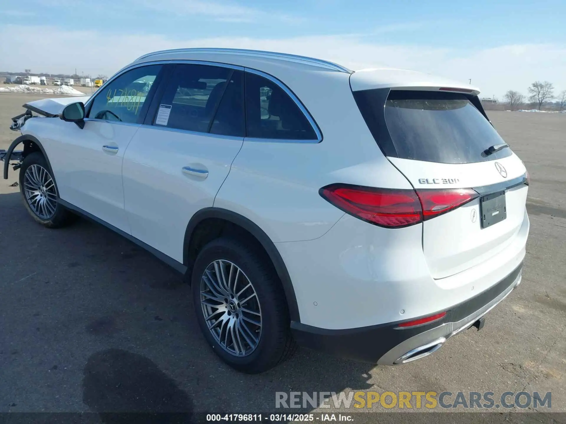 3 Photograph of a damaged car W1NKM4HBXSF282344 MERCEDES-BENZ GLC 300 2025