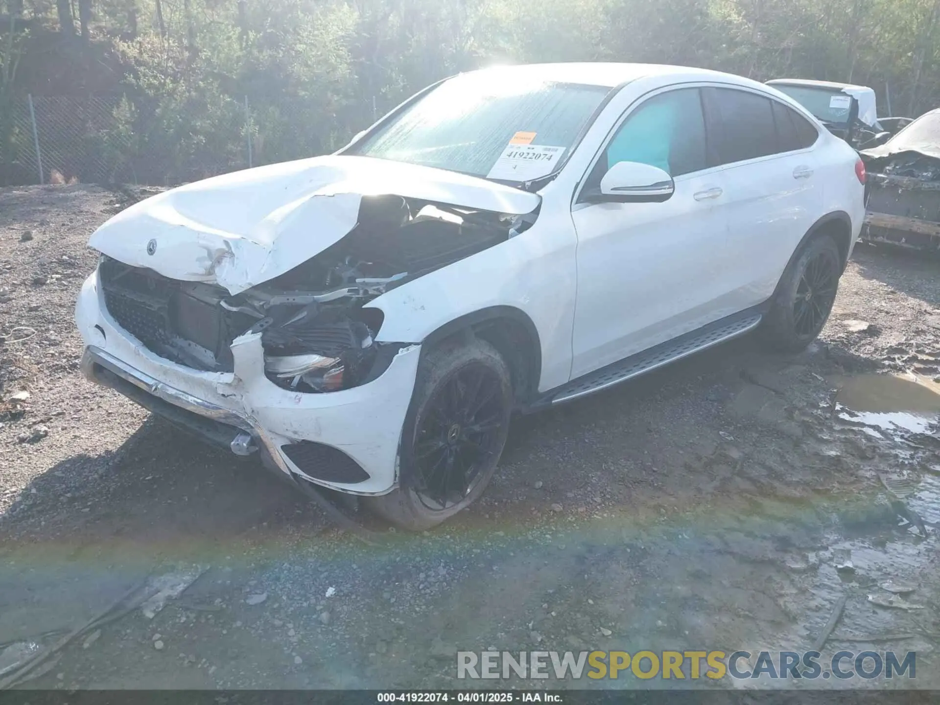 2 Photograph of a damaged car WDC0J4KB1KF638819 MERCEDES-BENZ GLC 300 COUPE 2019