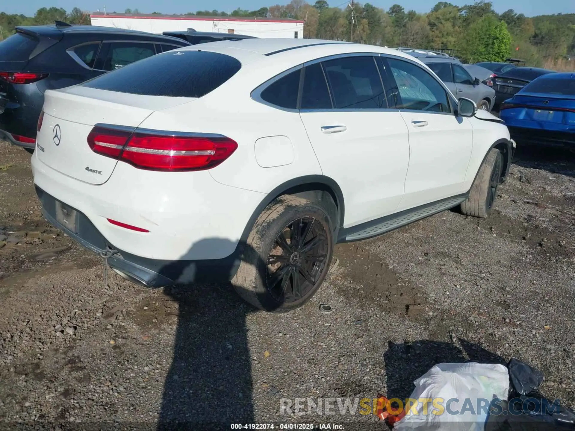 4 Photograph of a damaged car WDC0J4KB1KF638819 MERCEDES-BENZ GLC 300 COUPE 2019