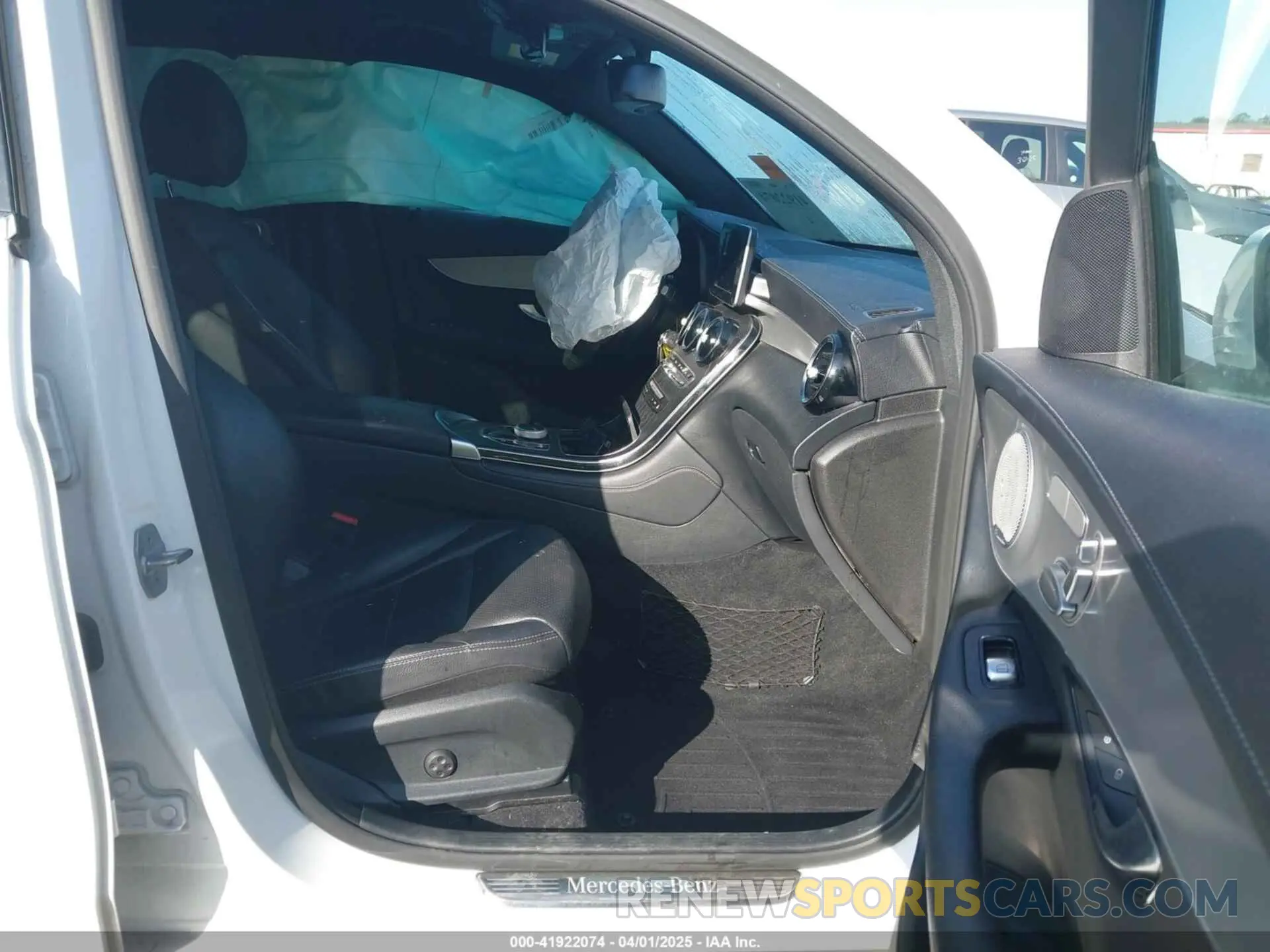 5 Photograph of a damaged car WDC0J4KB1KF638819 MERCEDES-BENZ GLC 300 COUPE 2019