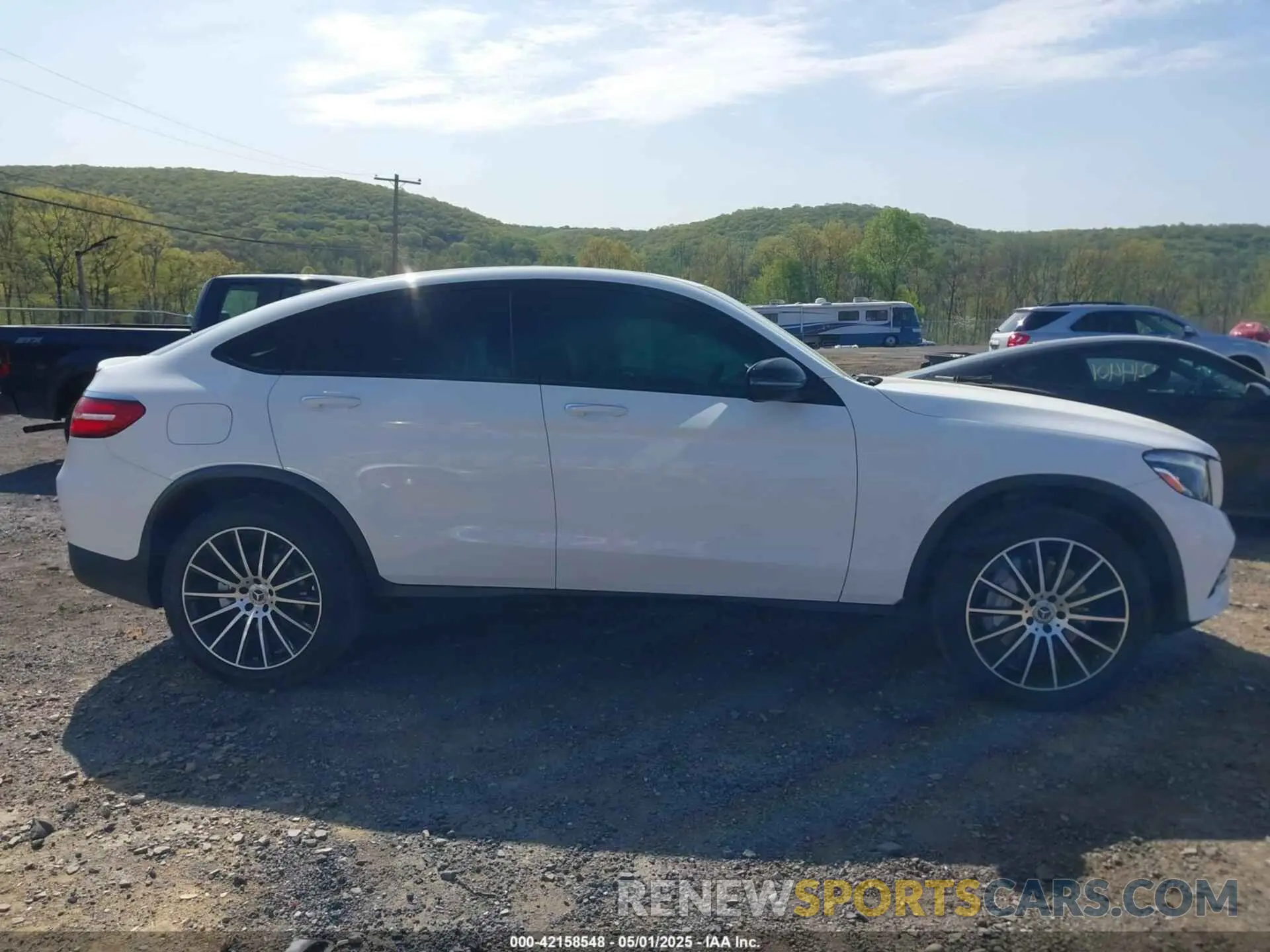 13 Photograph of a damaged car WDC0J4KB4KF538570 MERCEDES-BENZ GLC 300 COUPE 2019