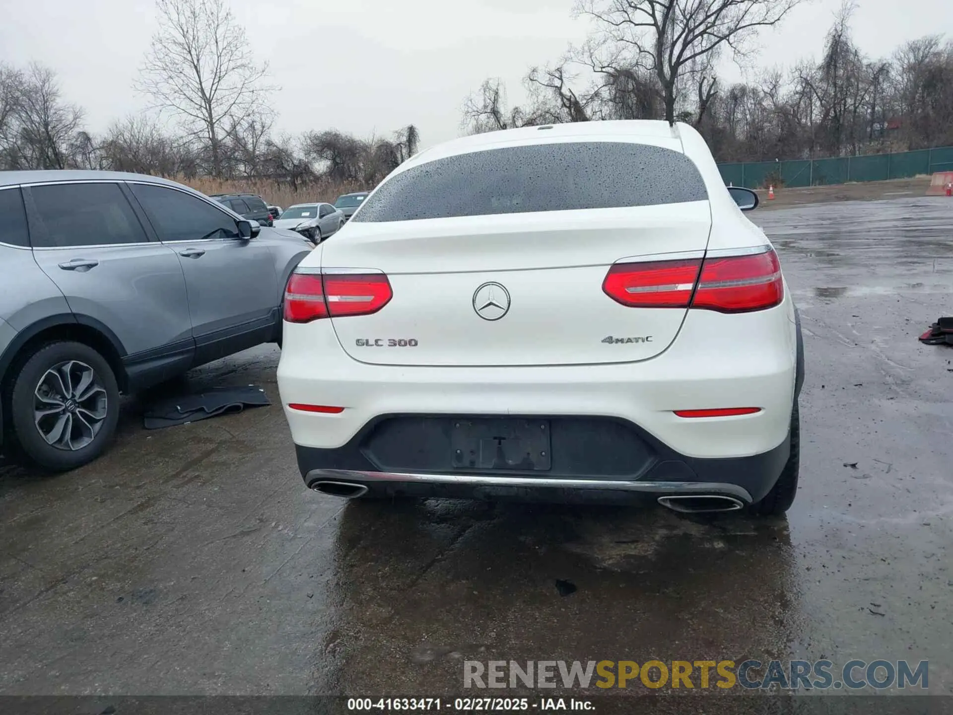 17 Photograph of a damaged car WDC0J4KB7KF553841 MERCEDES-BENZ GLC 300 COUPE 2019