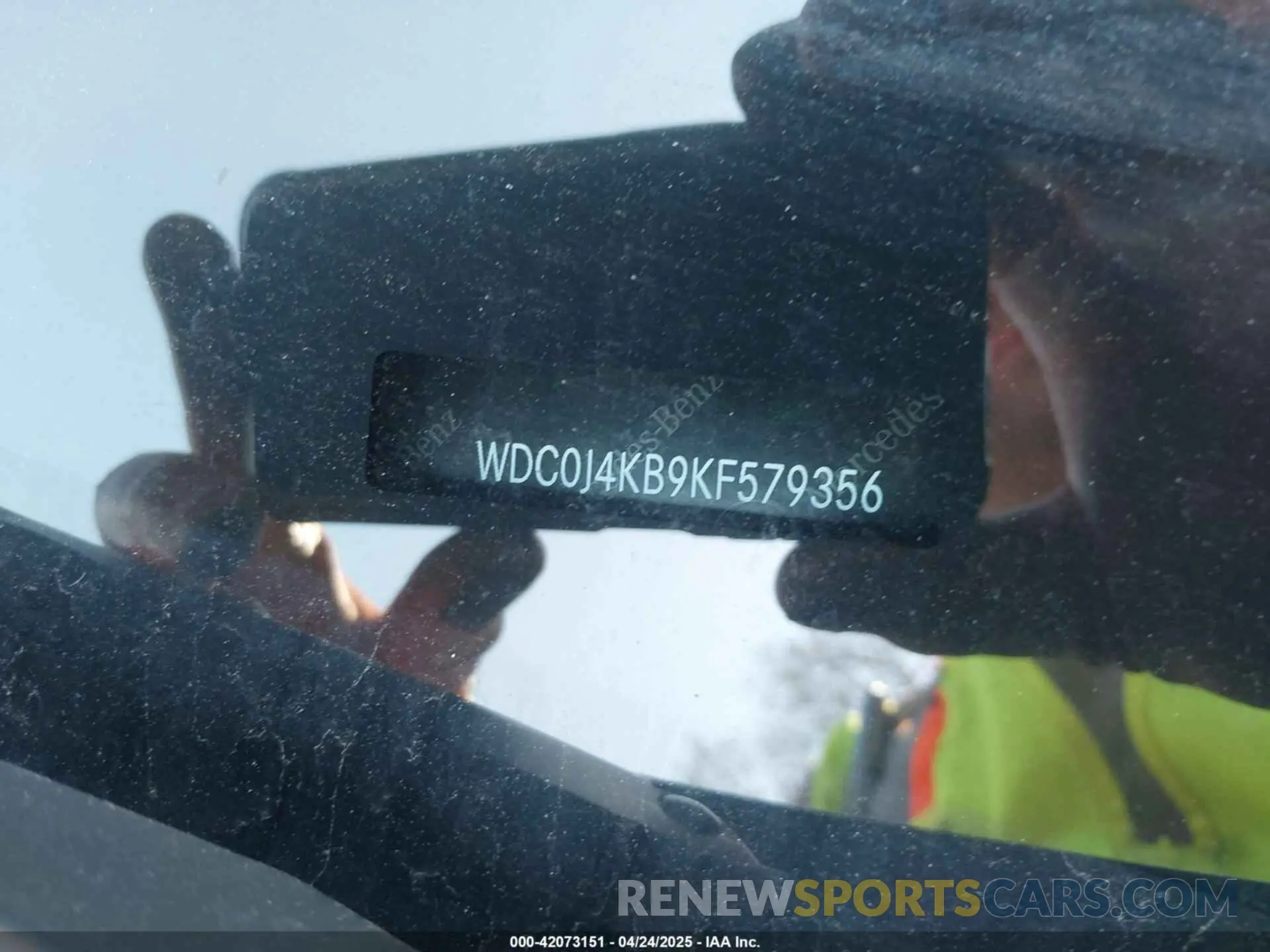 17 Photograph of a damaged car WDC0J4KB9KF579356 MERCEDES-BENZ GLC 300 COUPE 2019