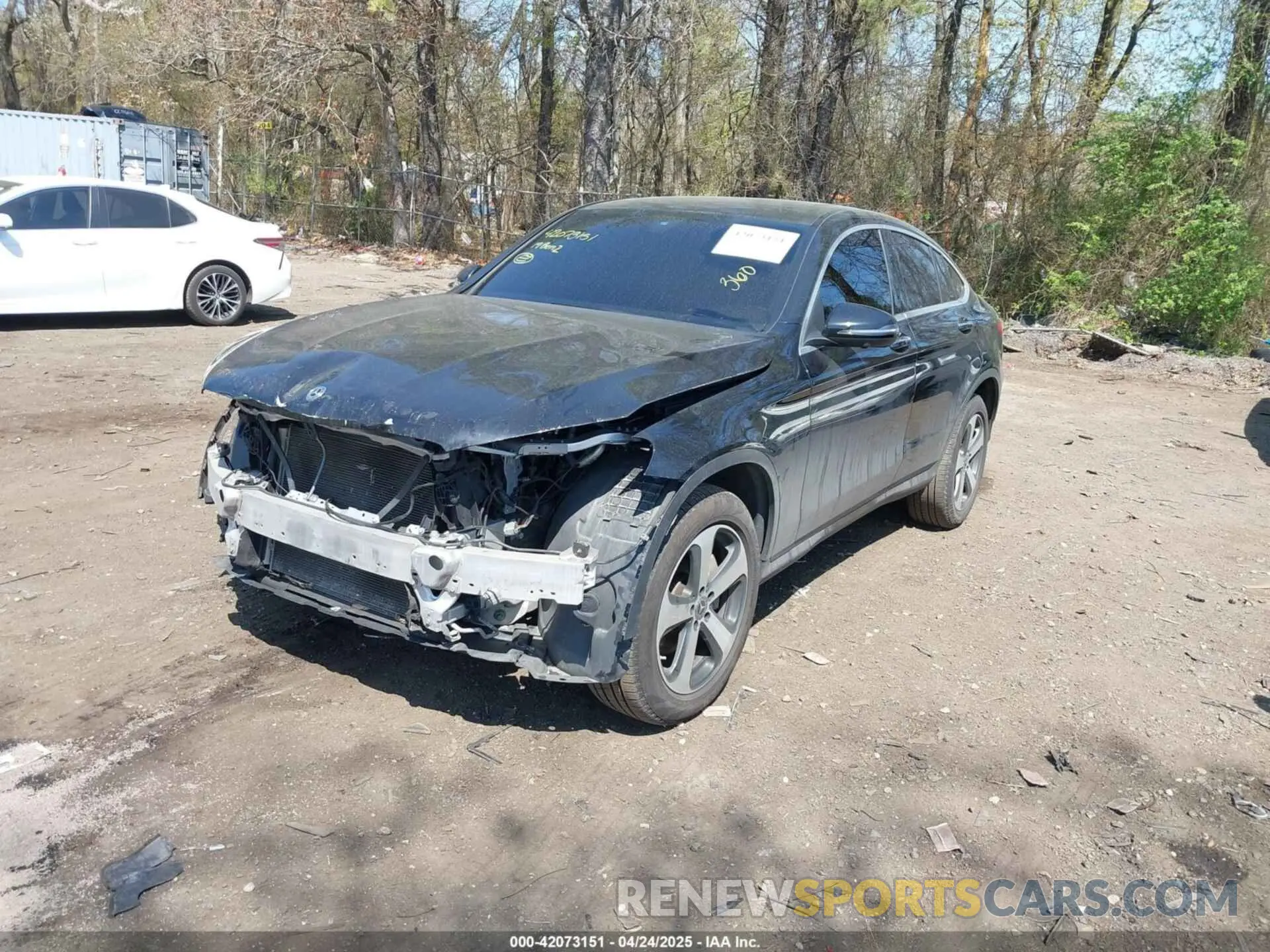 2 Photograph of a damaged car WDC0J4KB9KF579356 MERCEDES-BENZ GLC 300 COUPE 2019