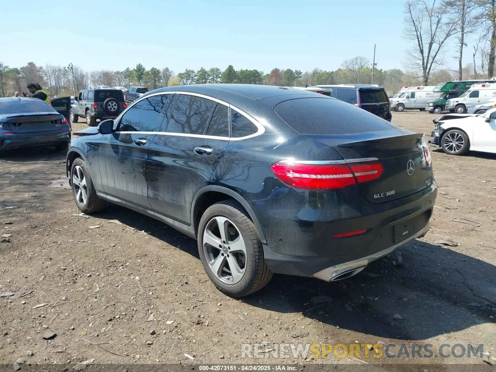 3 Photograph of a damaged car WDC0J4KB9KF579356 MERCEDES-BENZ GLC 300 COUPE 2019