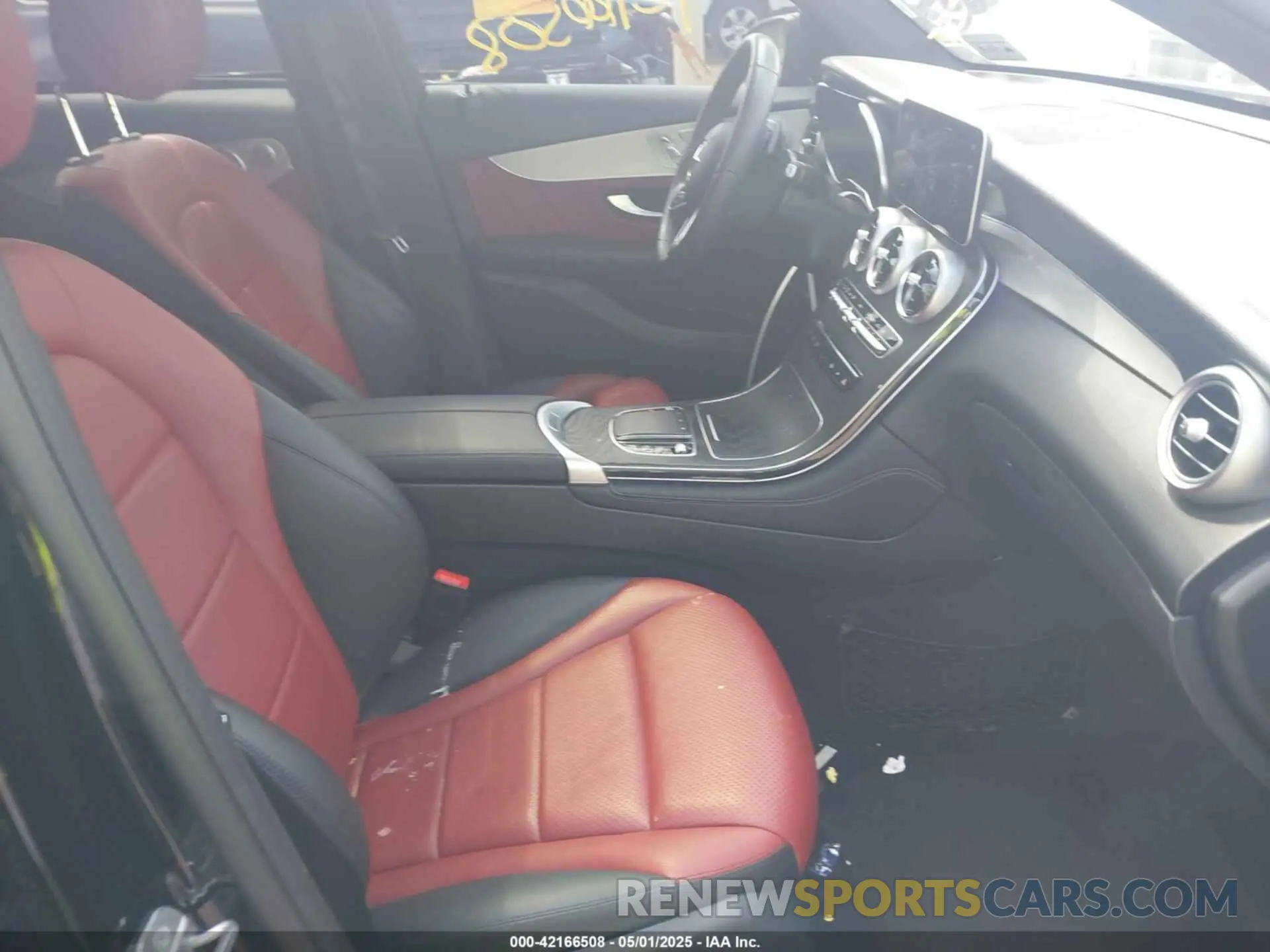 5 Photograph of a damaged car W1N0J8EB8LF850068 MERCEDES-BENZ GLC 300 COUPE 2020
