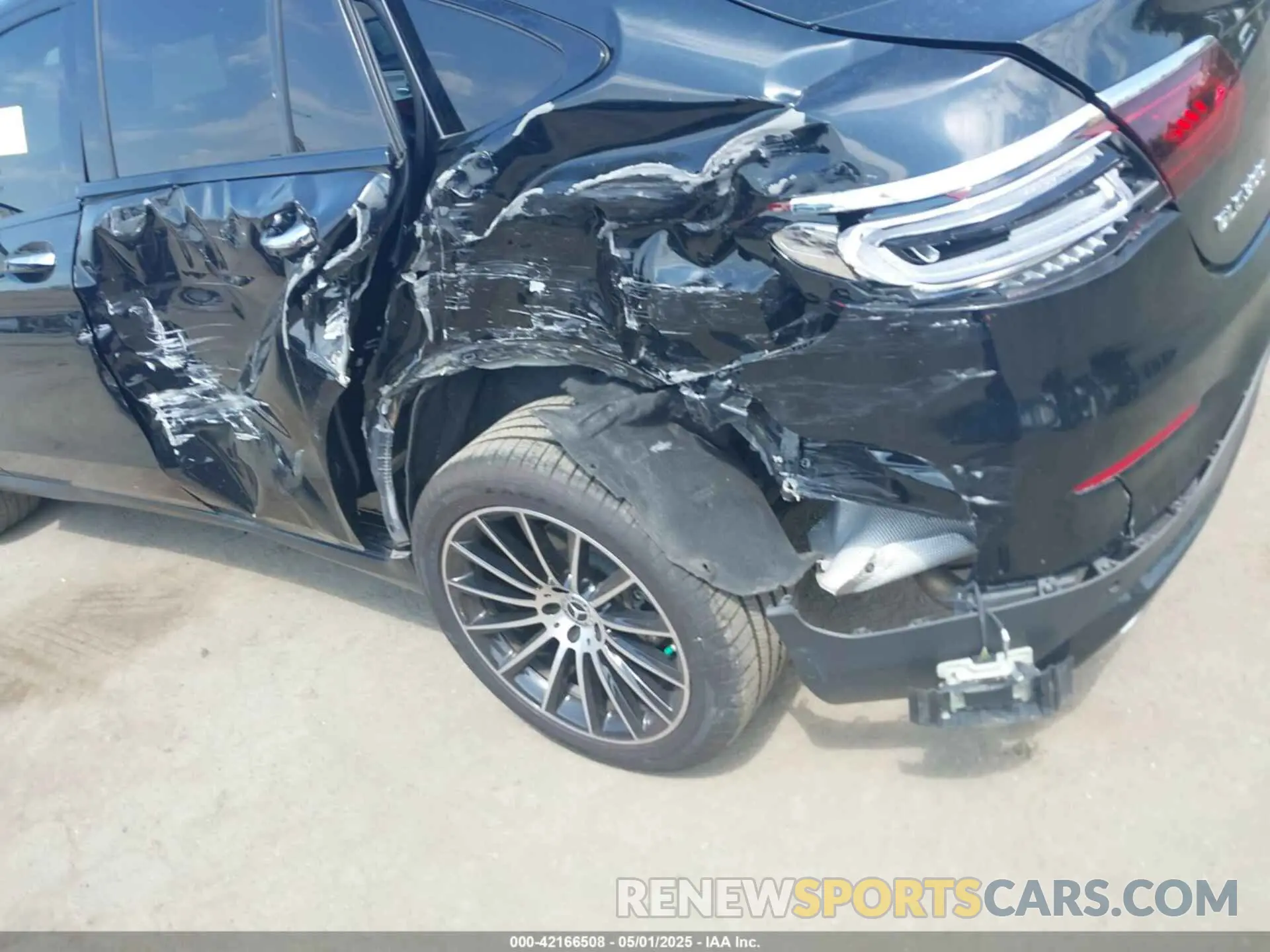 6 Photograph of a damaged car W1N0J8EB8LF850068 MERCEDES-BENZ GLC 300 COUPE 2020