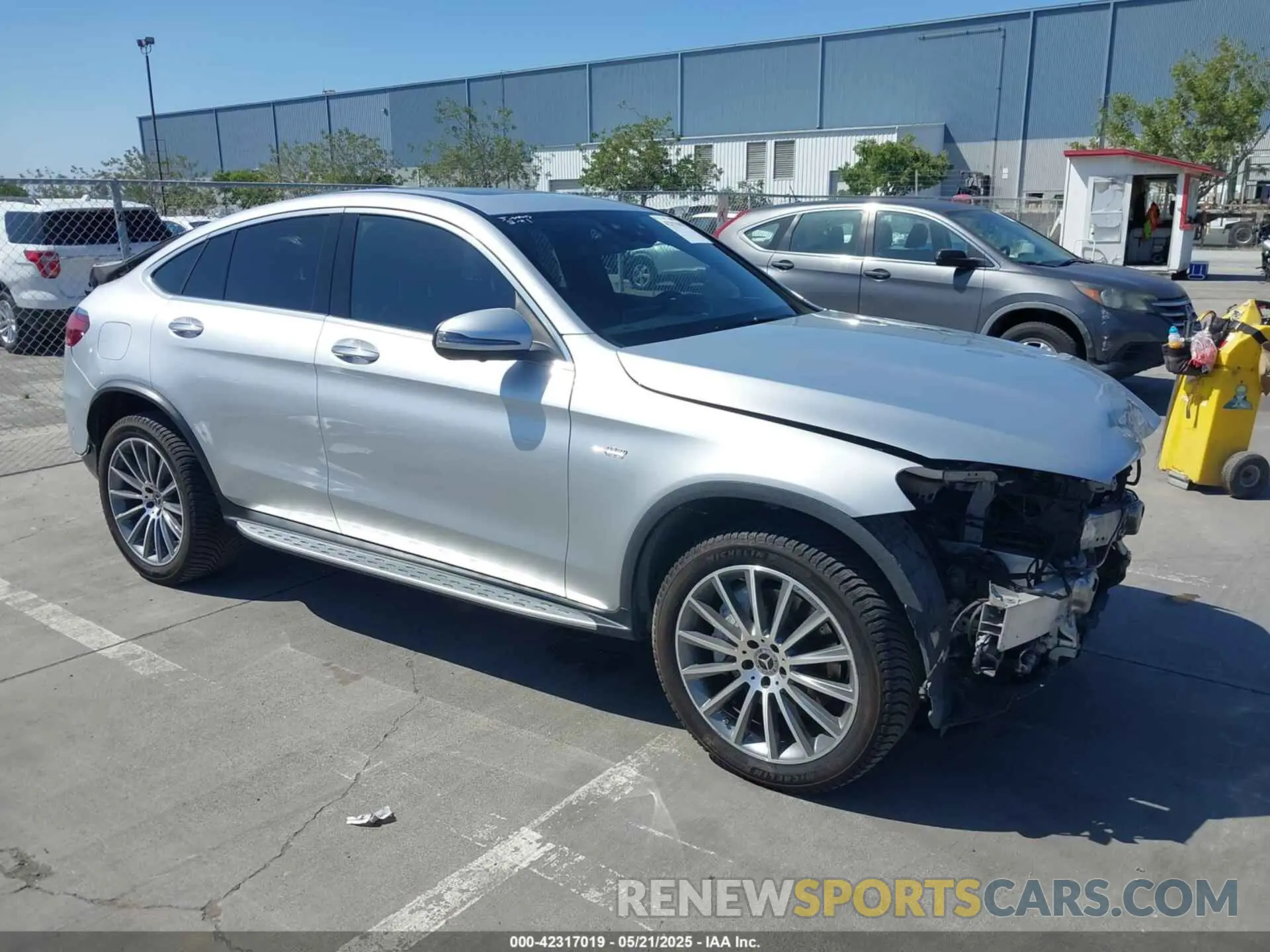 1 Photograph of a damaged car WDC0J8EB5LF708004 MERCEDES-BENZ GLC 300 COUPE 2020